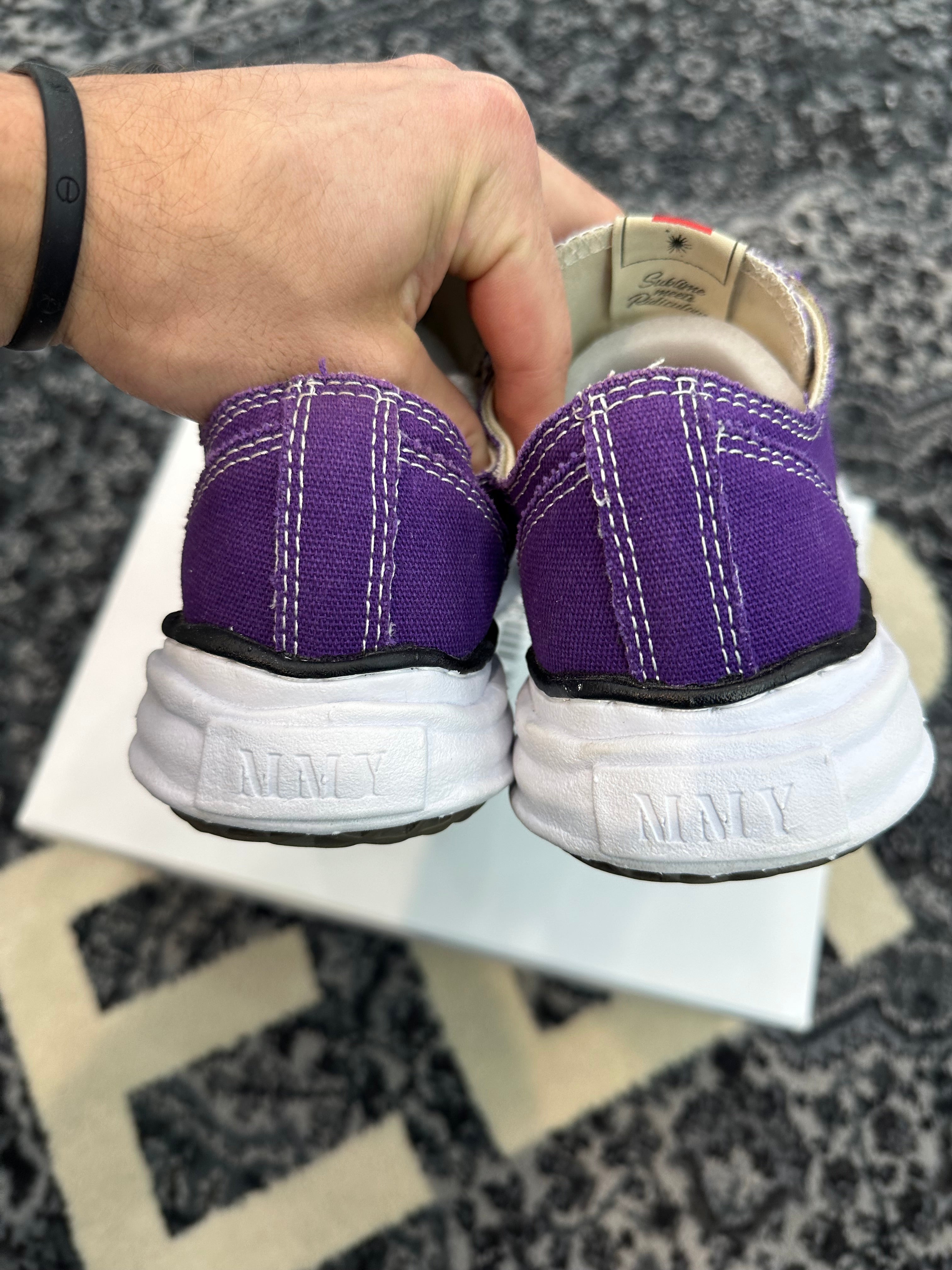 Maison Mihara Sneaker Low “Purple”
