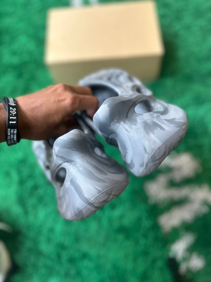 Yeezy Foam Runner “Mx Granite”