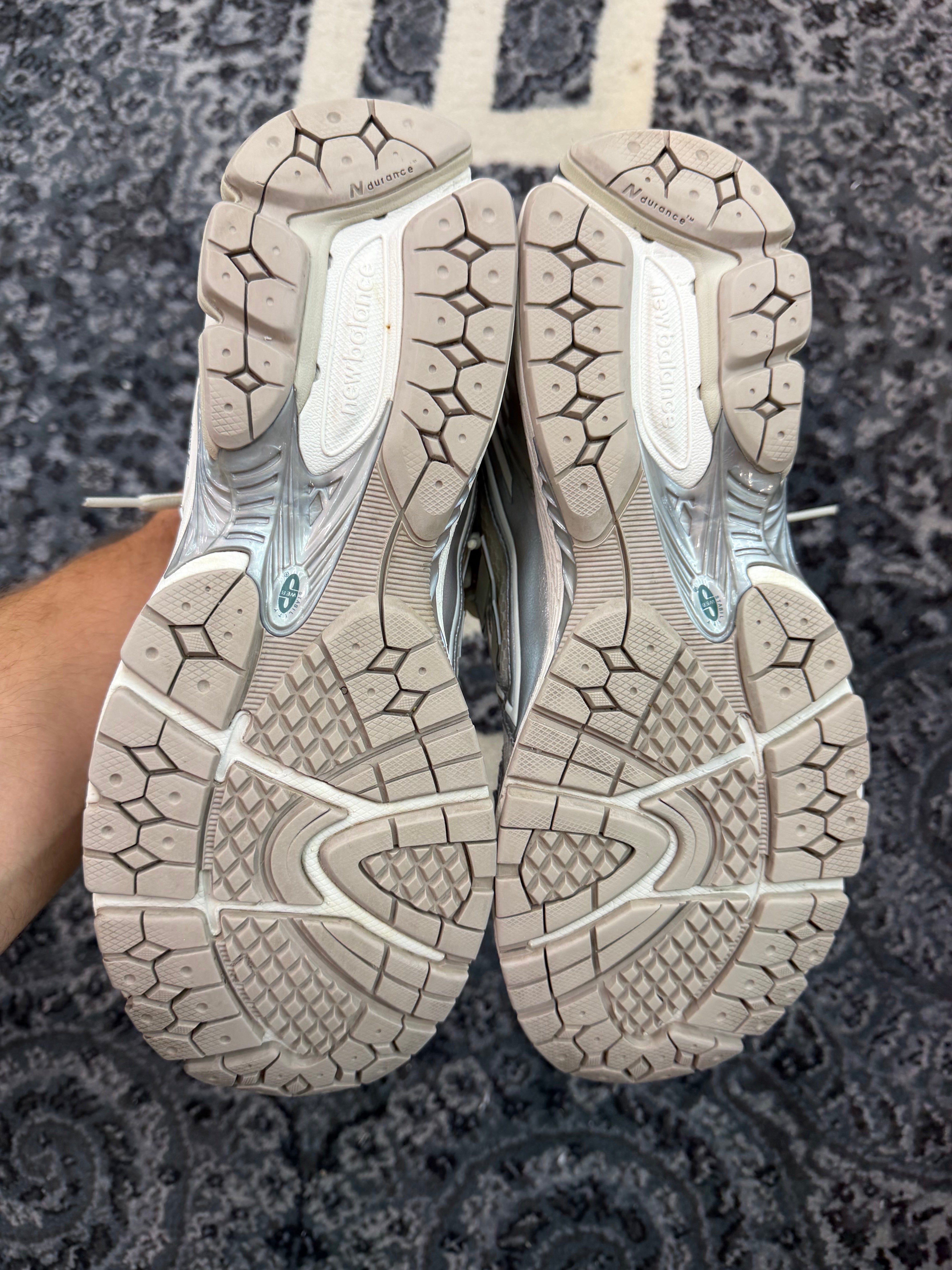 New Balance 1906R “Silver Metallic Sea Salt”