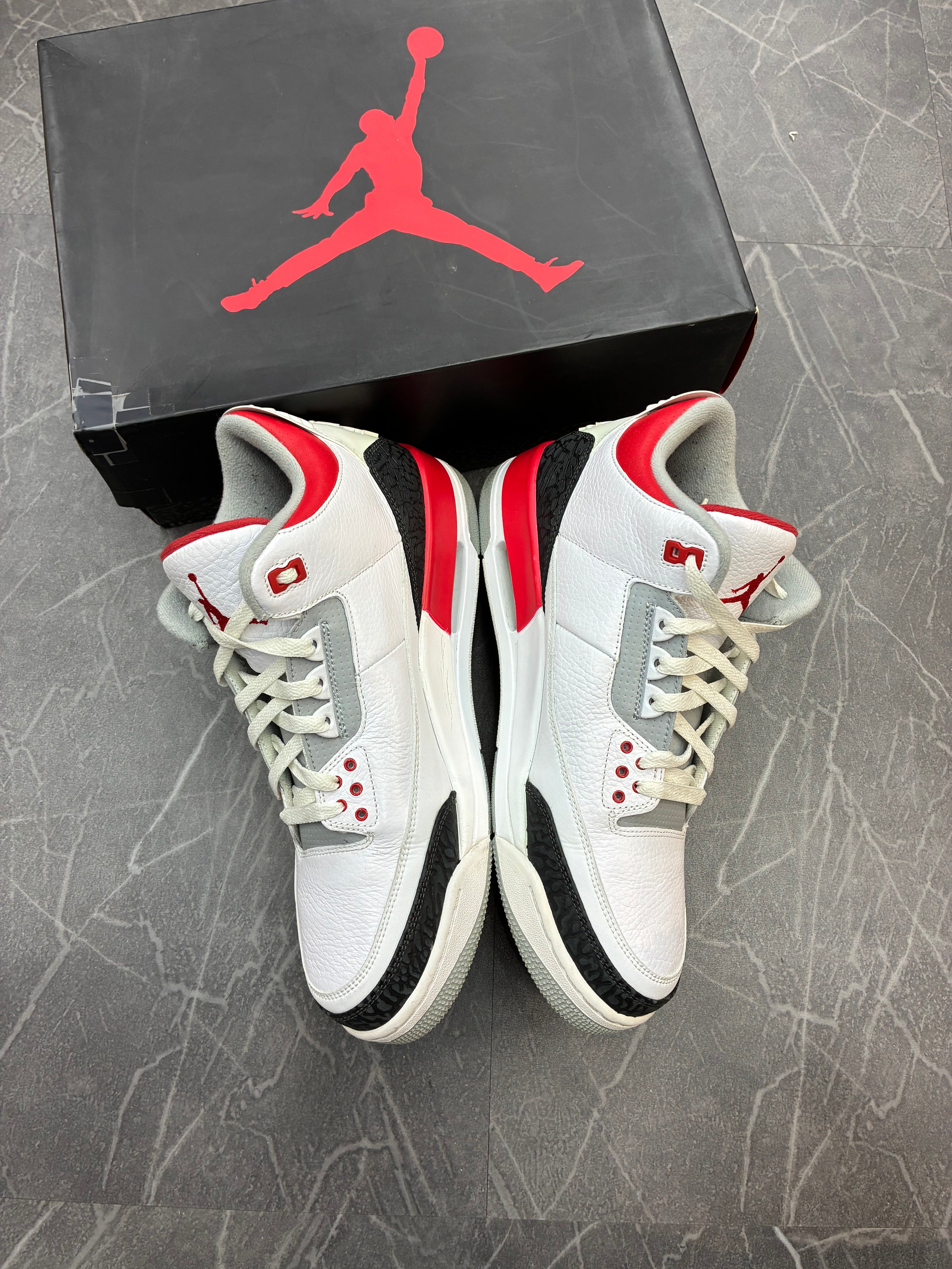 Jordan 3 “Fire Red” (2013)