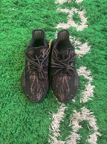 Yeezy 350 “MX Rock”