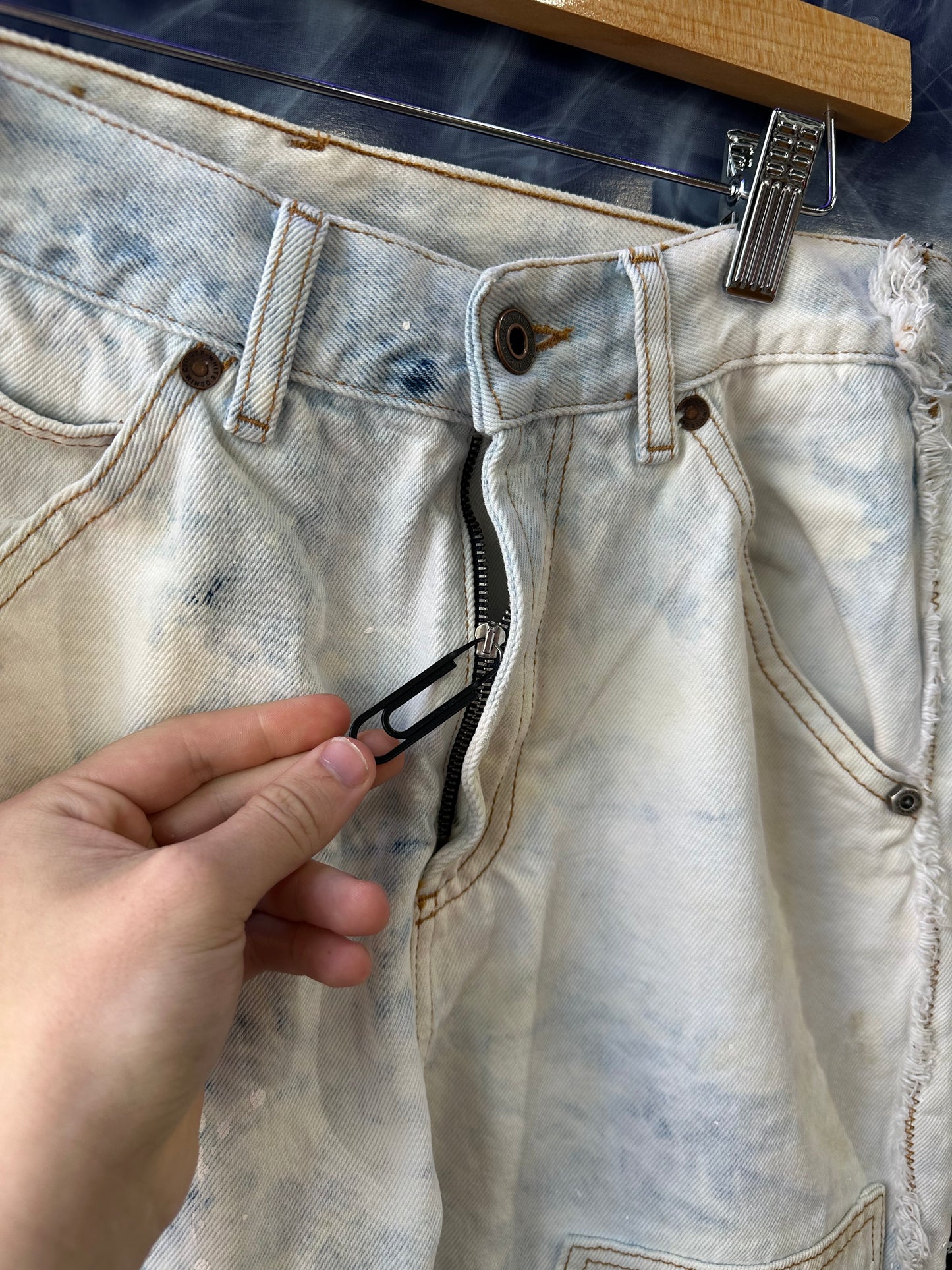 Off-White Bleached Reconstructed Carpenter Jeans (30)