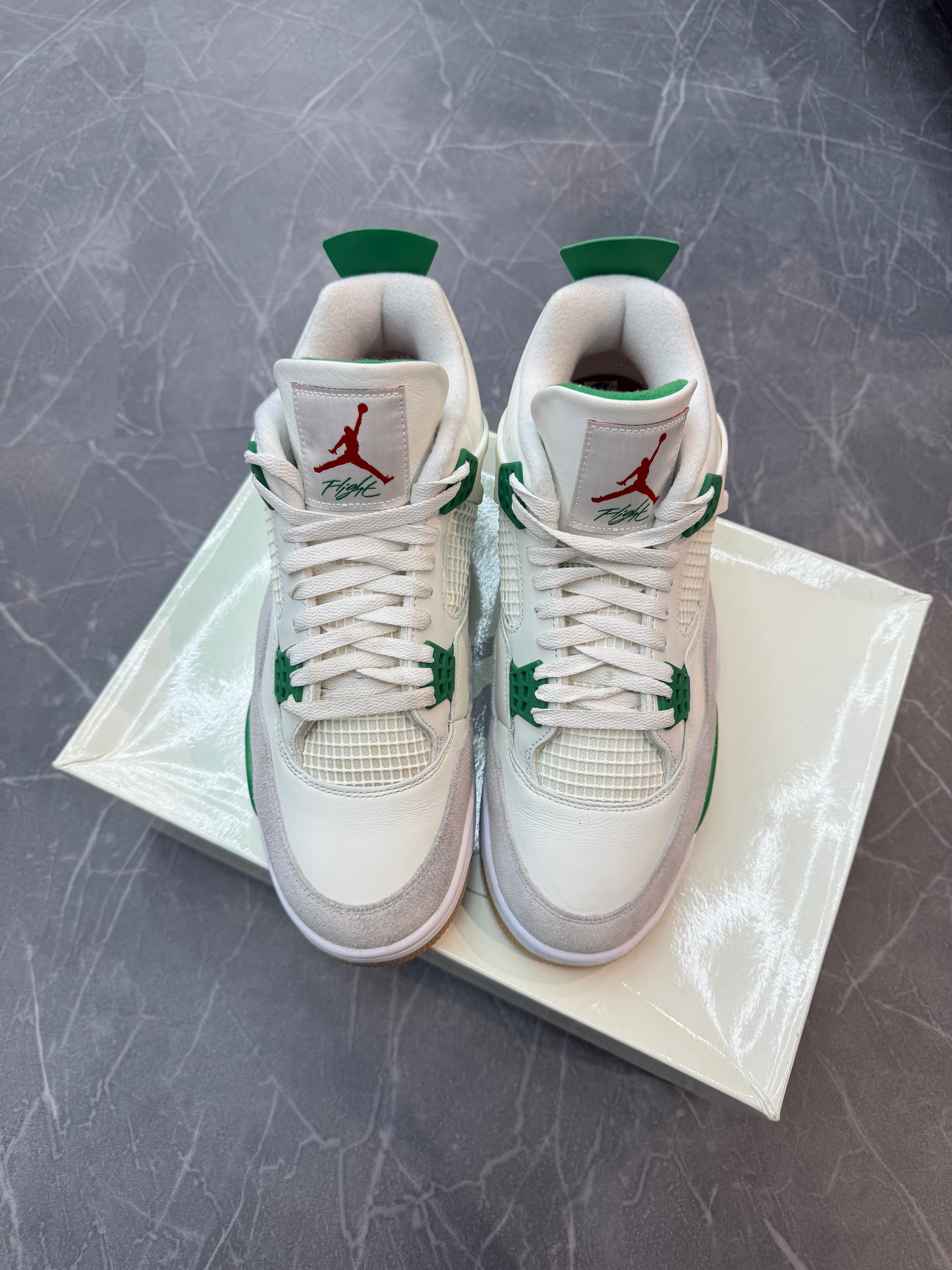 Jordan 4 SB Pine Green