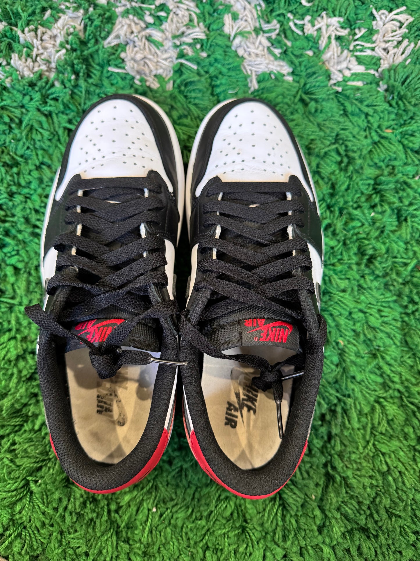 Jordan 1 Low “Black Toe”