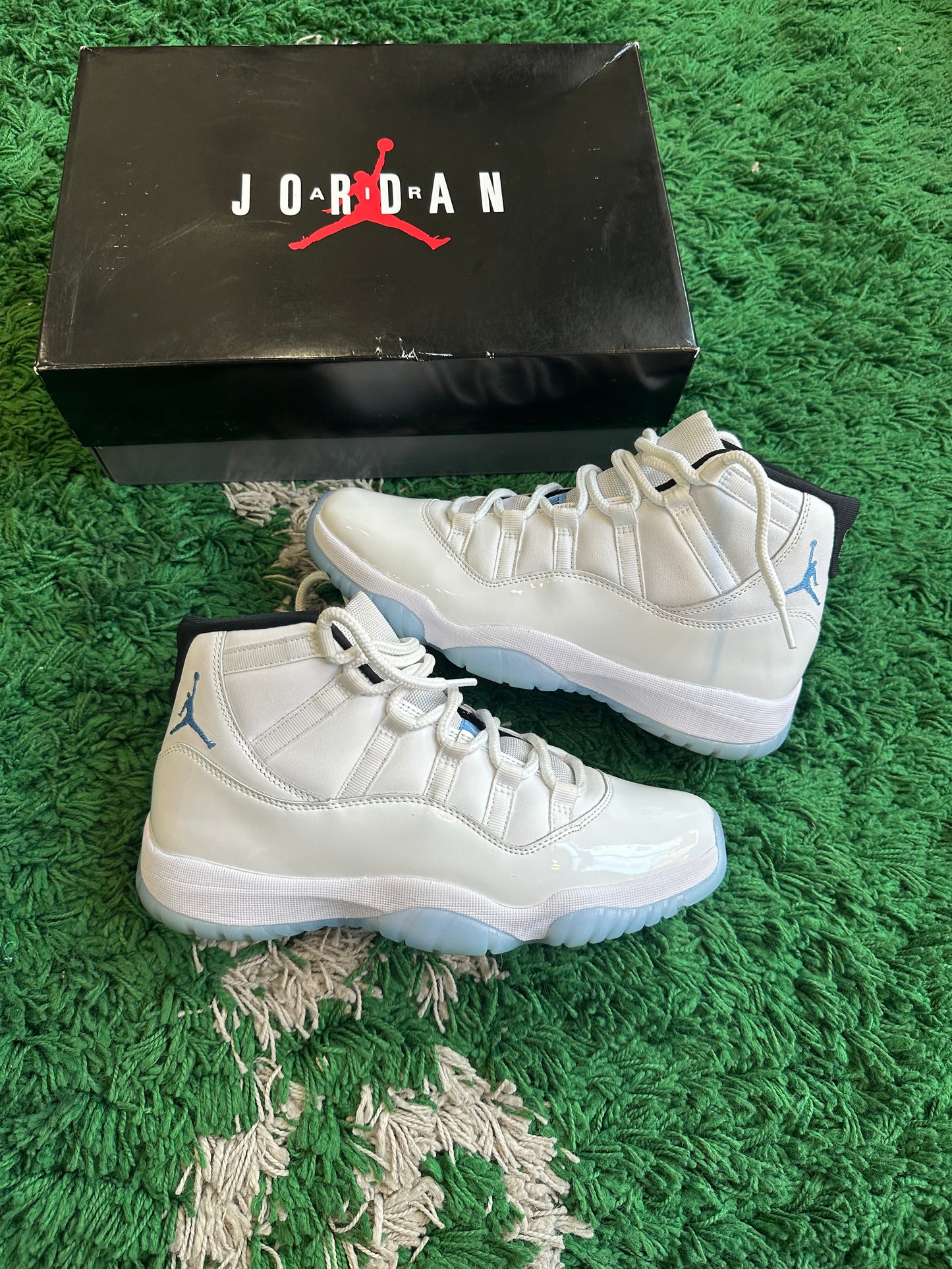 Jordan 11 “Legend Blue”