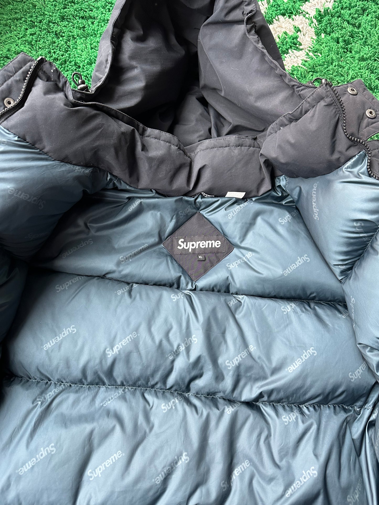 Supreme 700-Fill Down Parka Black