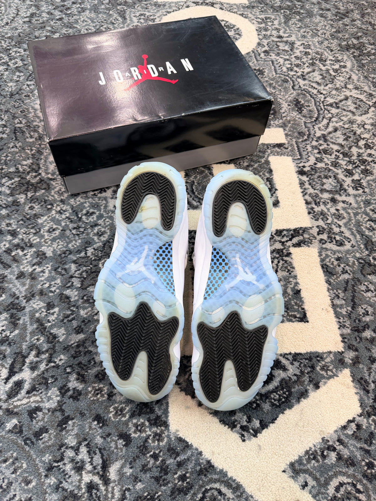 Jordan 11 “Legend Blue”