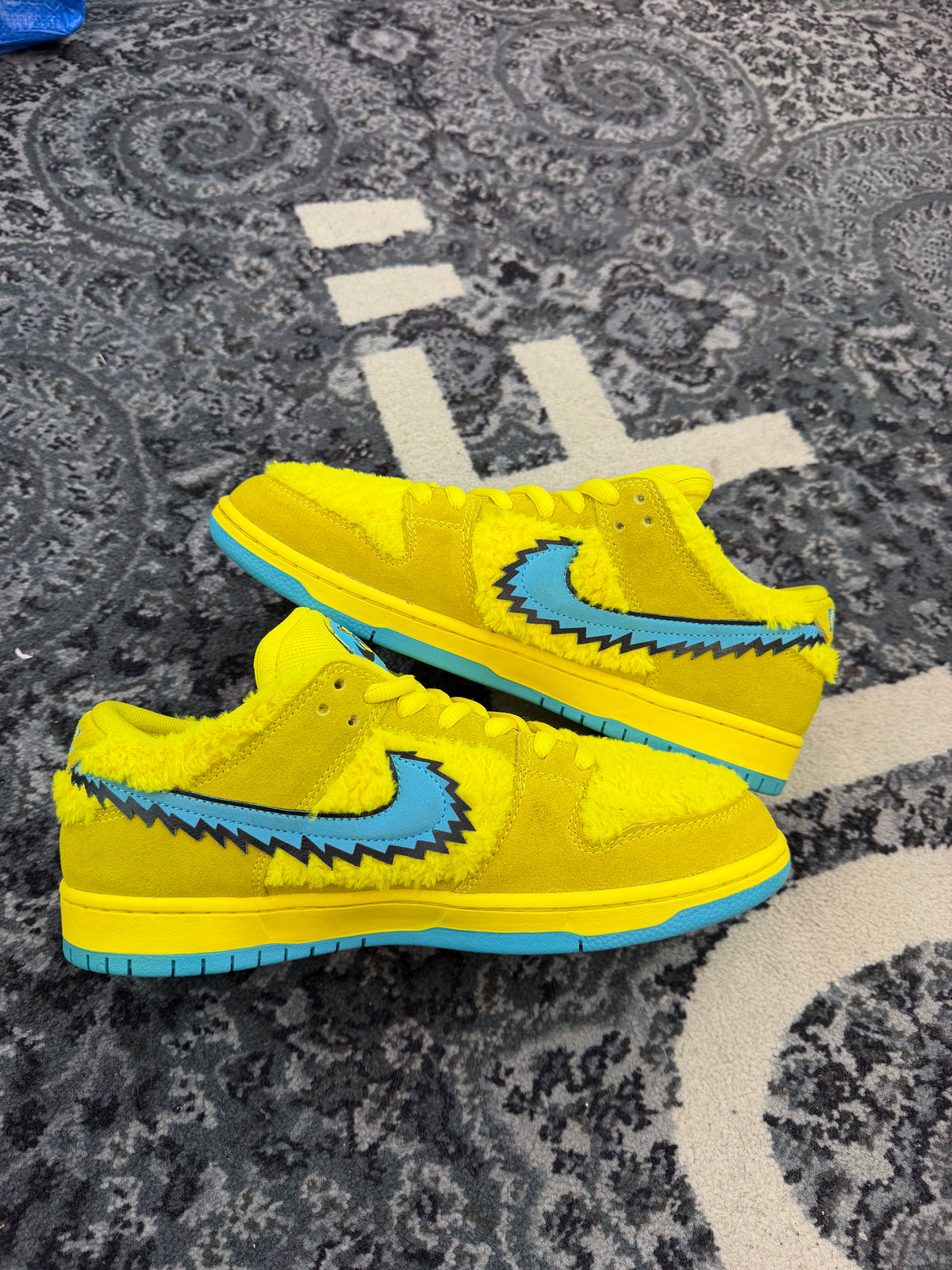 Nike SB Dunk Low Grateful Dead Bears Opti Yellow (Lightly Worn)