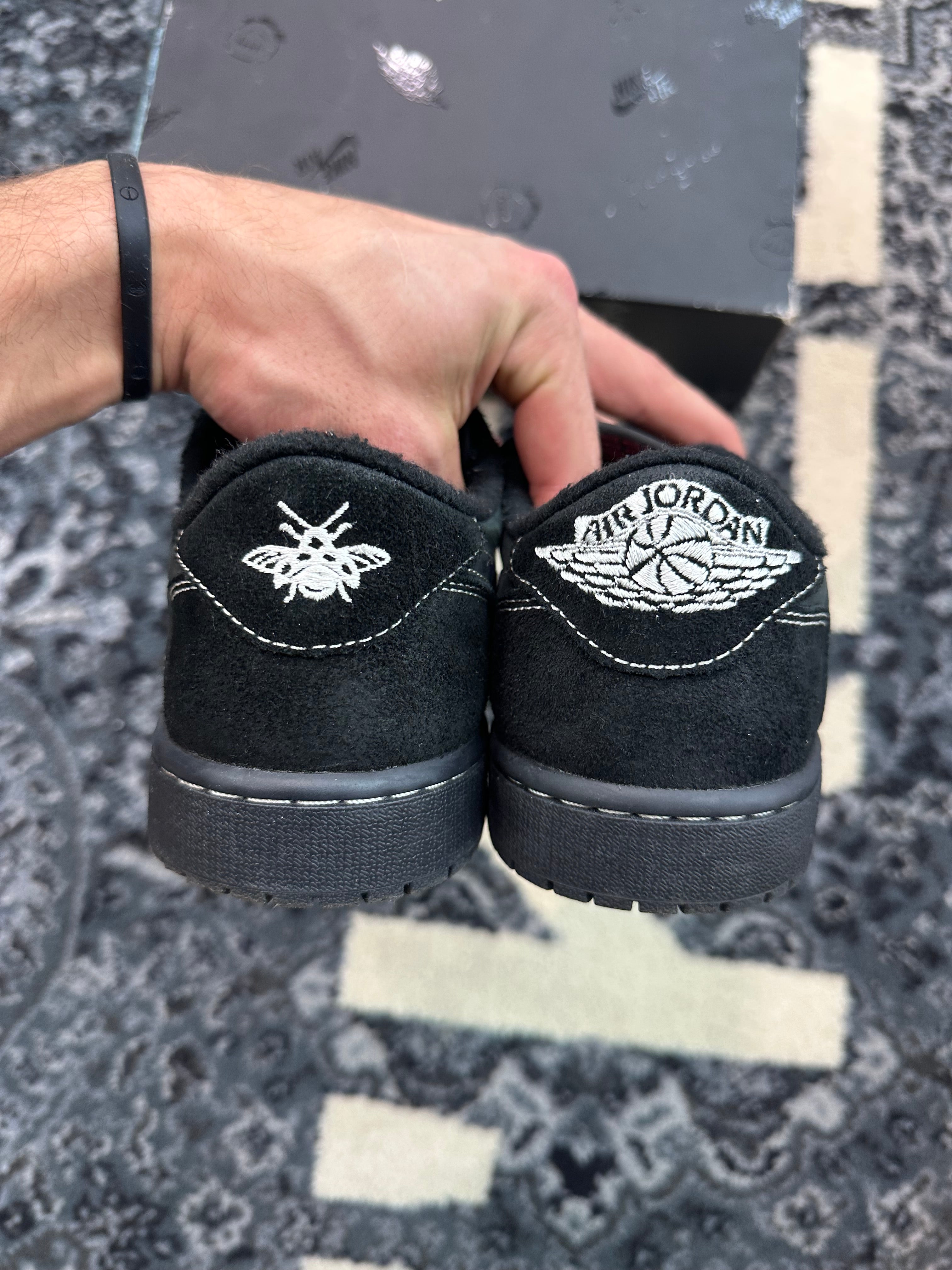 Jordan 1 Low Travis Scott “Phantom”