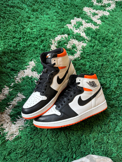 Jordan 1 High “Electro Orange”