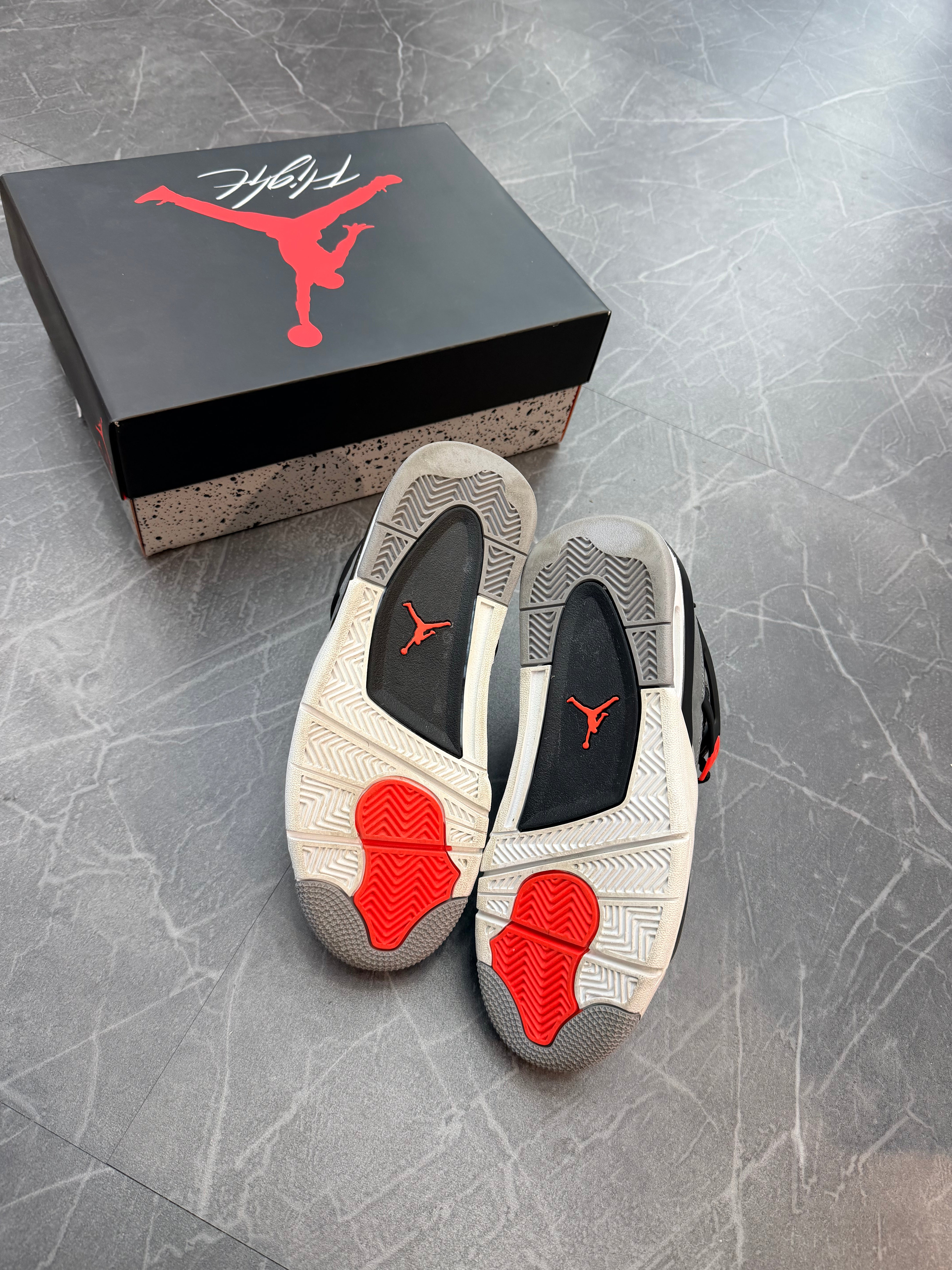 Jordan 4 “Infrared”