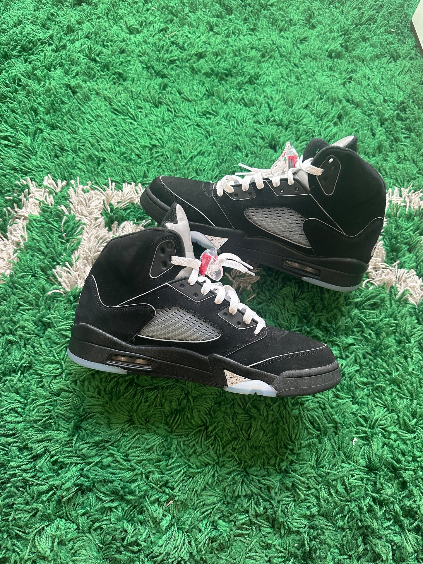Jordan 5 “Black Metallic Reimagined”