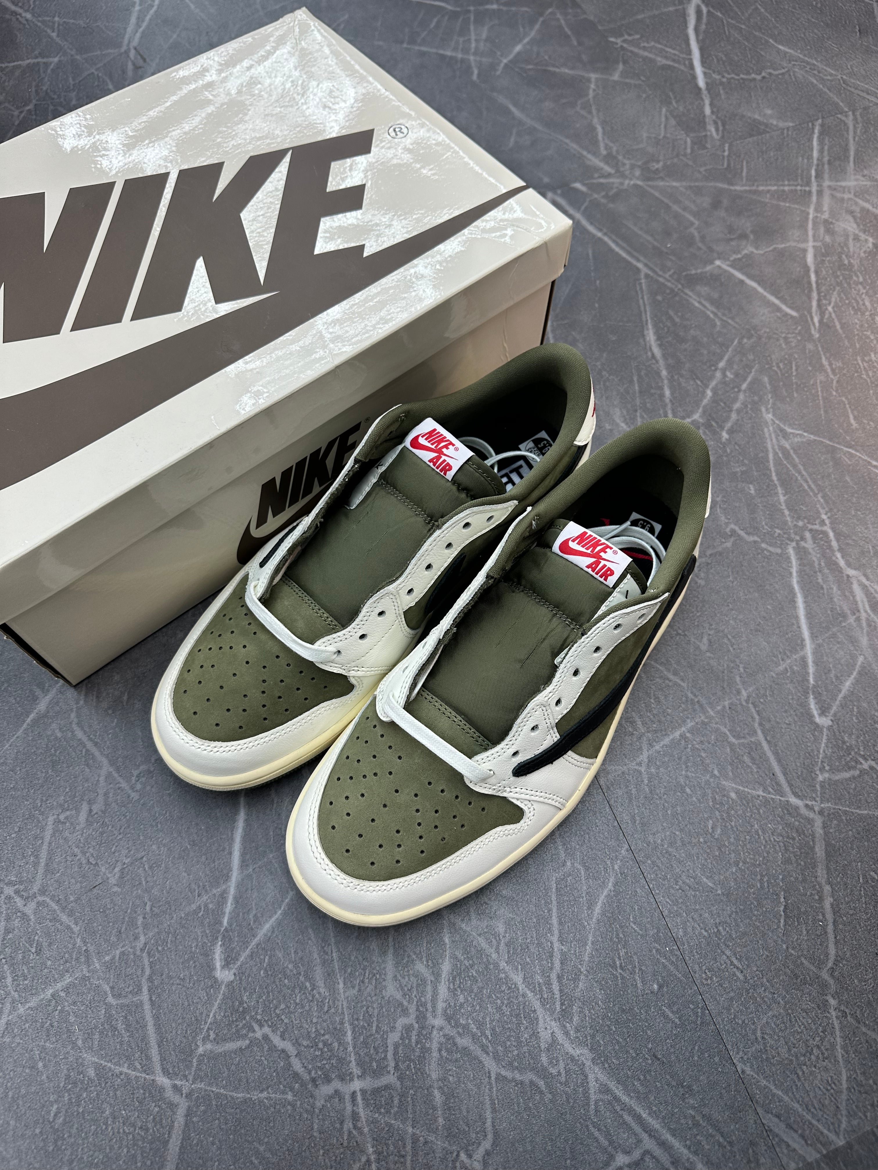 Jordan 1 Low Travis Scott “Medium Olive”
