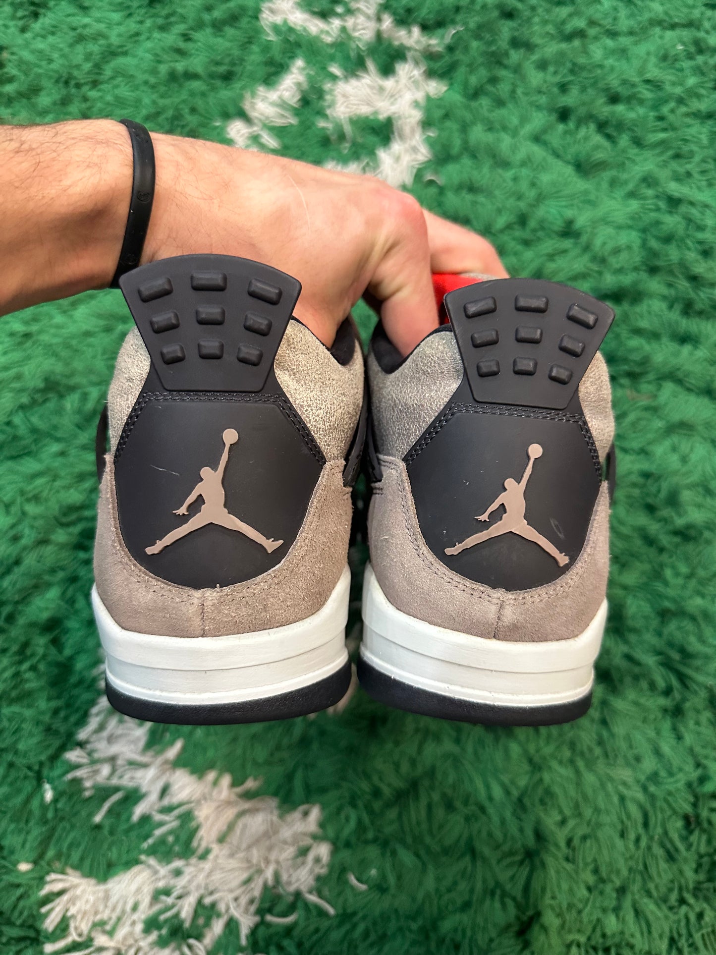 Jordan 4 “Taupe Haze”