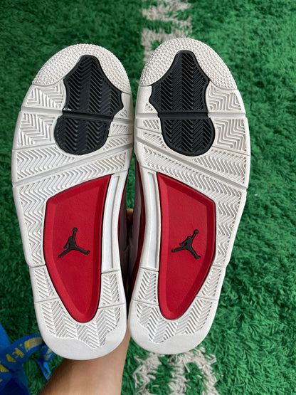 Jordan 4 “Alternate 89”