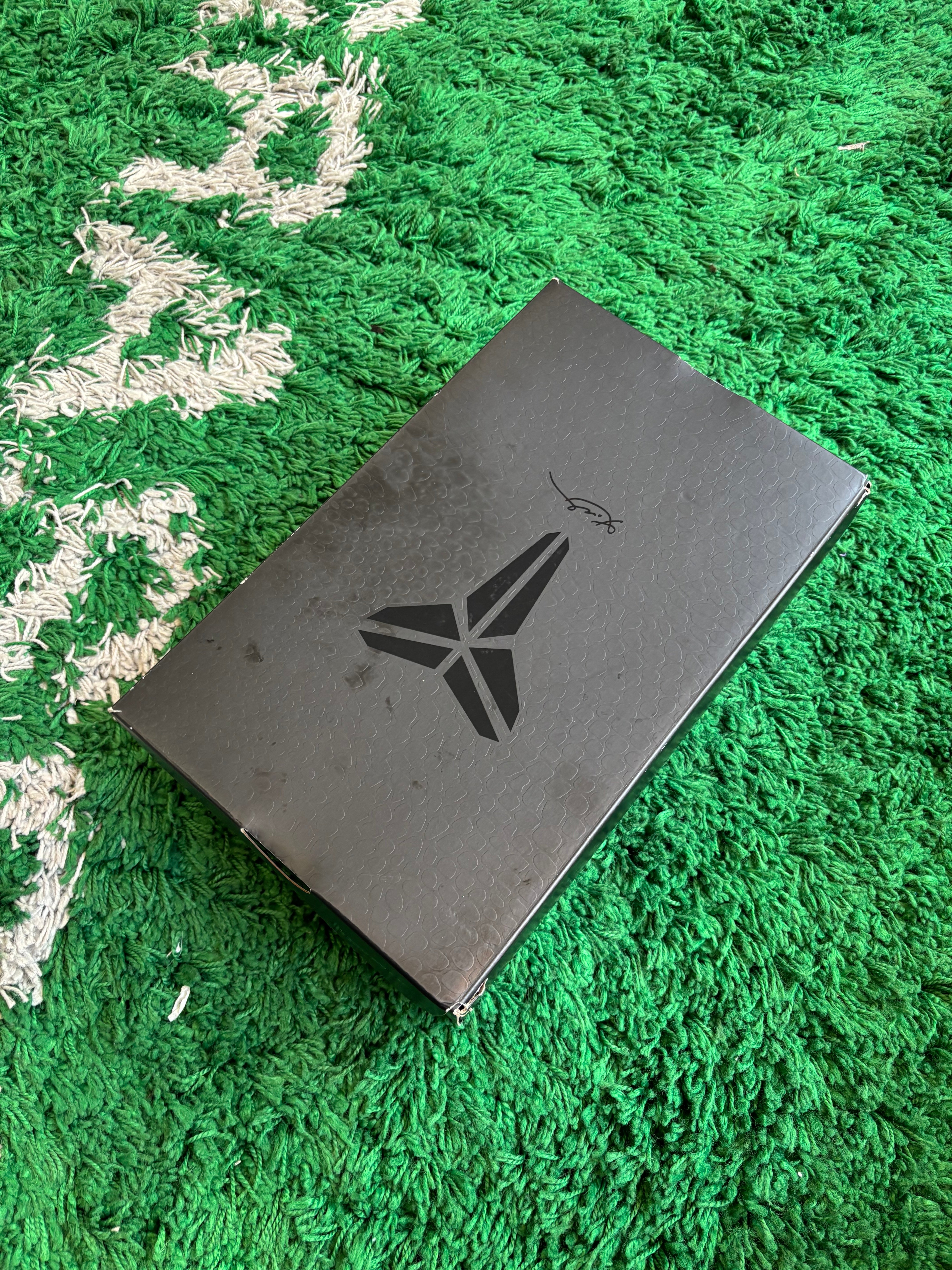 Kobe 8 Protro “Lakers Home”