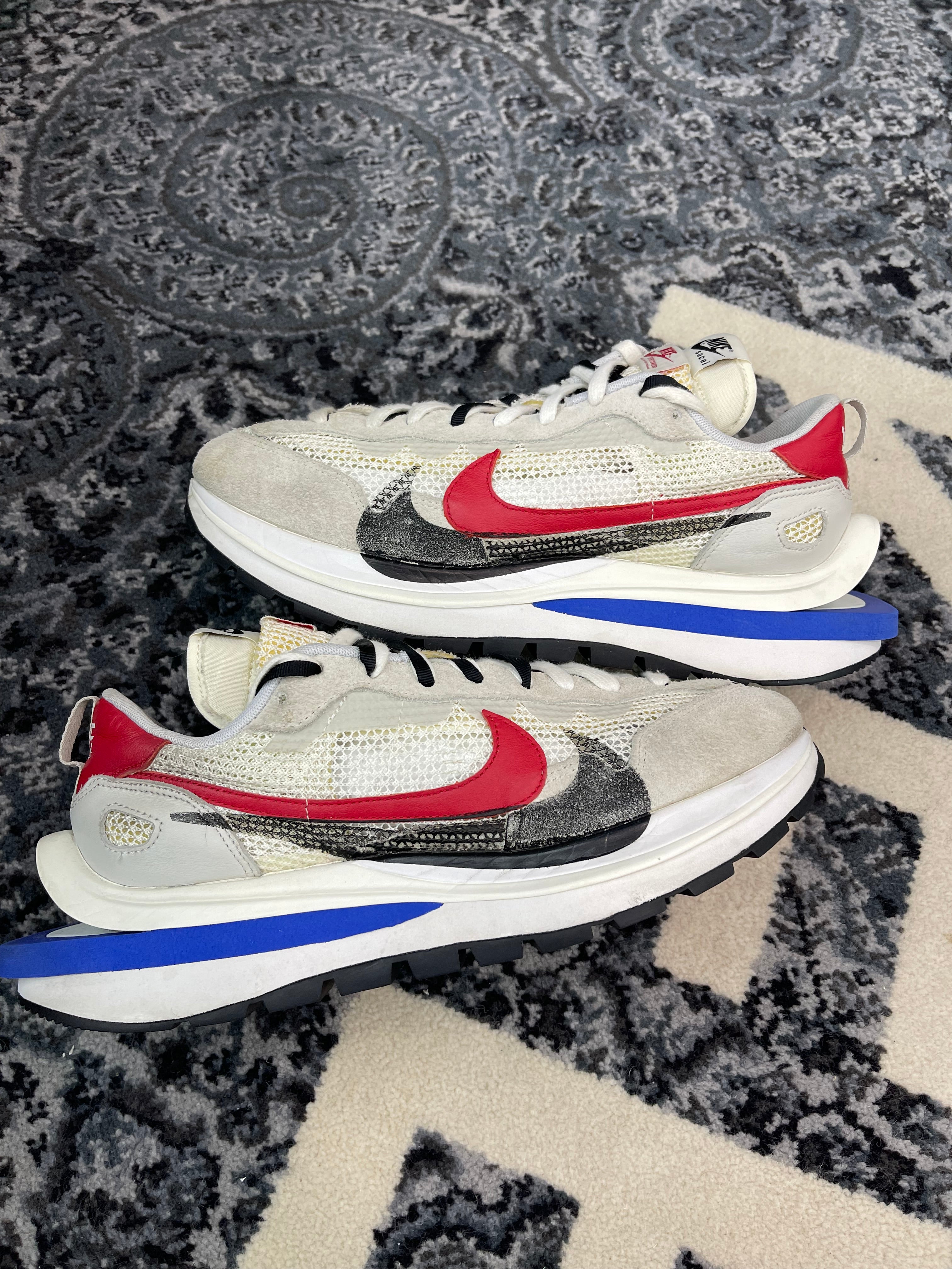 Nike x Sacai Vaporwaffle “Sport Fuchsia Royal”