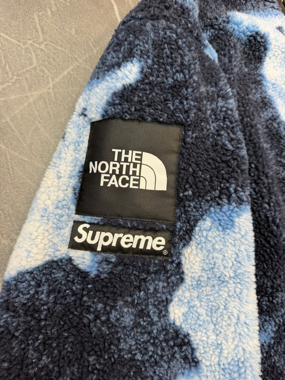 Supreme x The North Face Fleece Jacket “Bleached Denim”