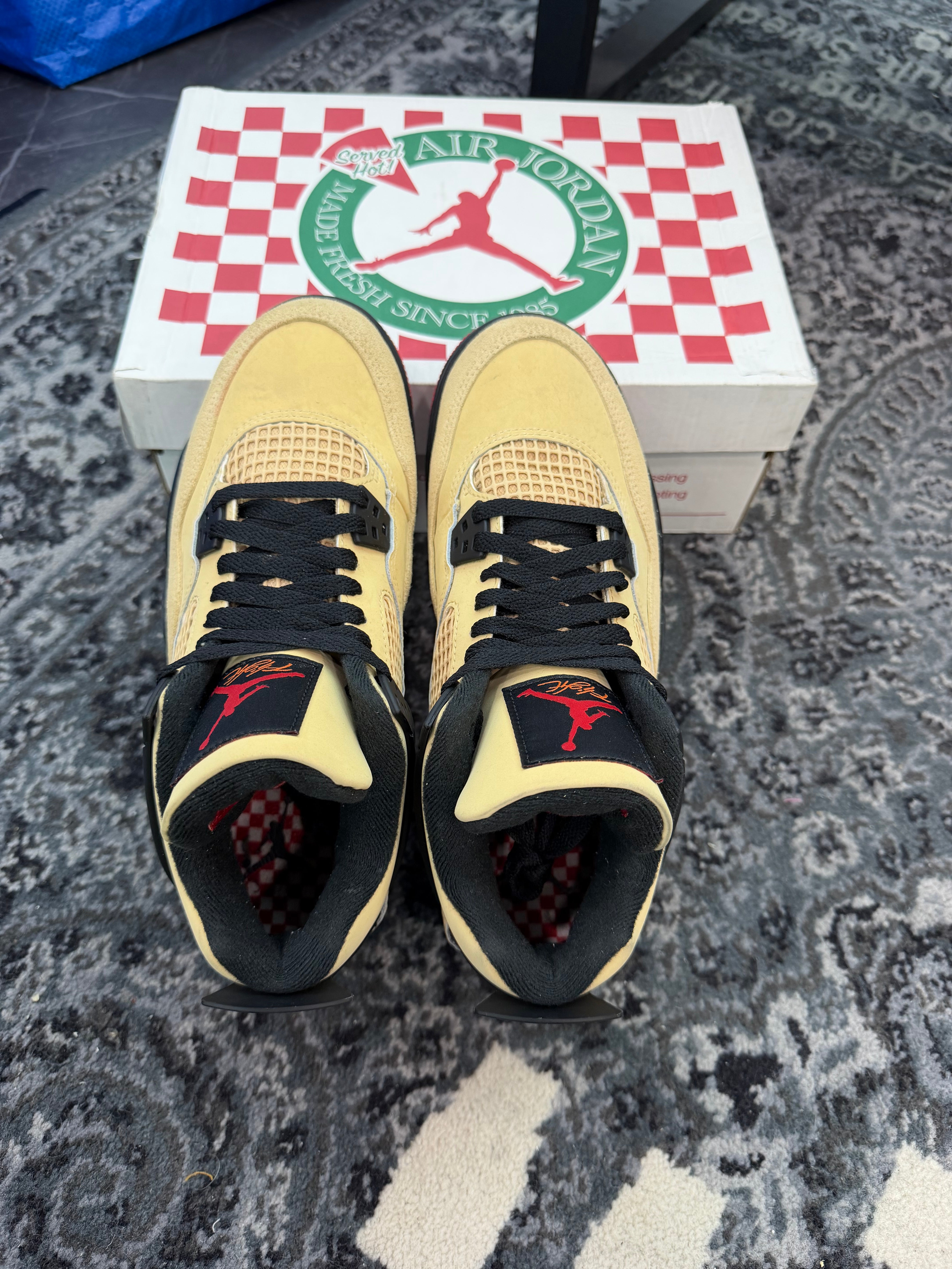 Jordan 4 “Pizza”