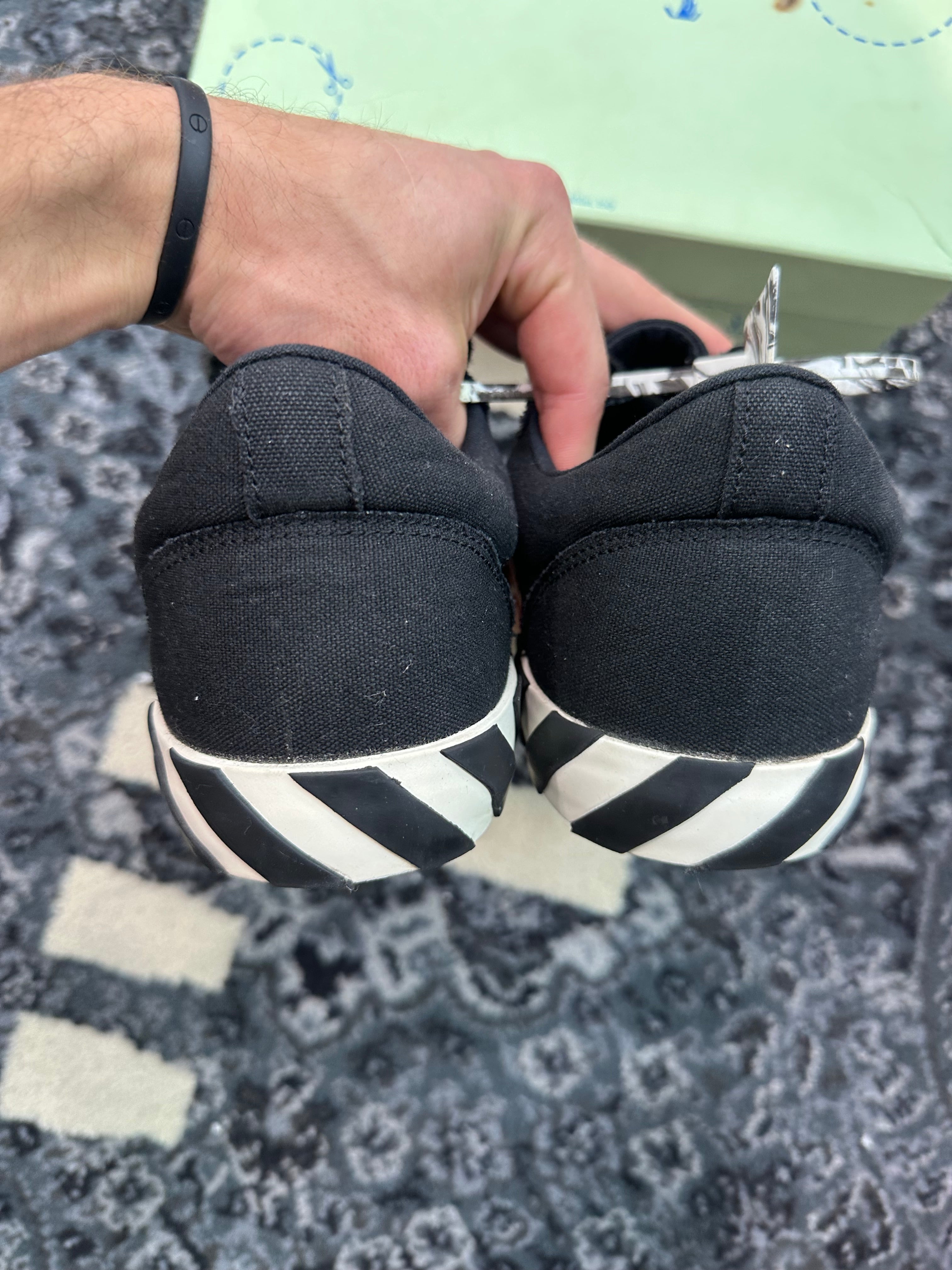 Off White Vulcanized Low “Black White”