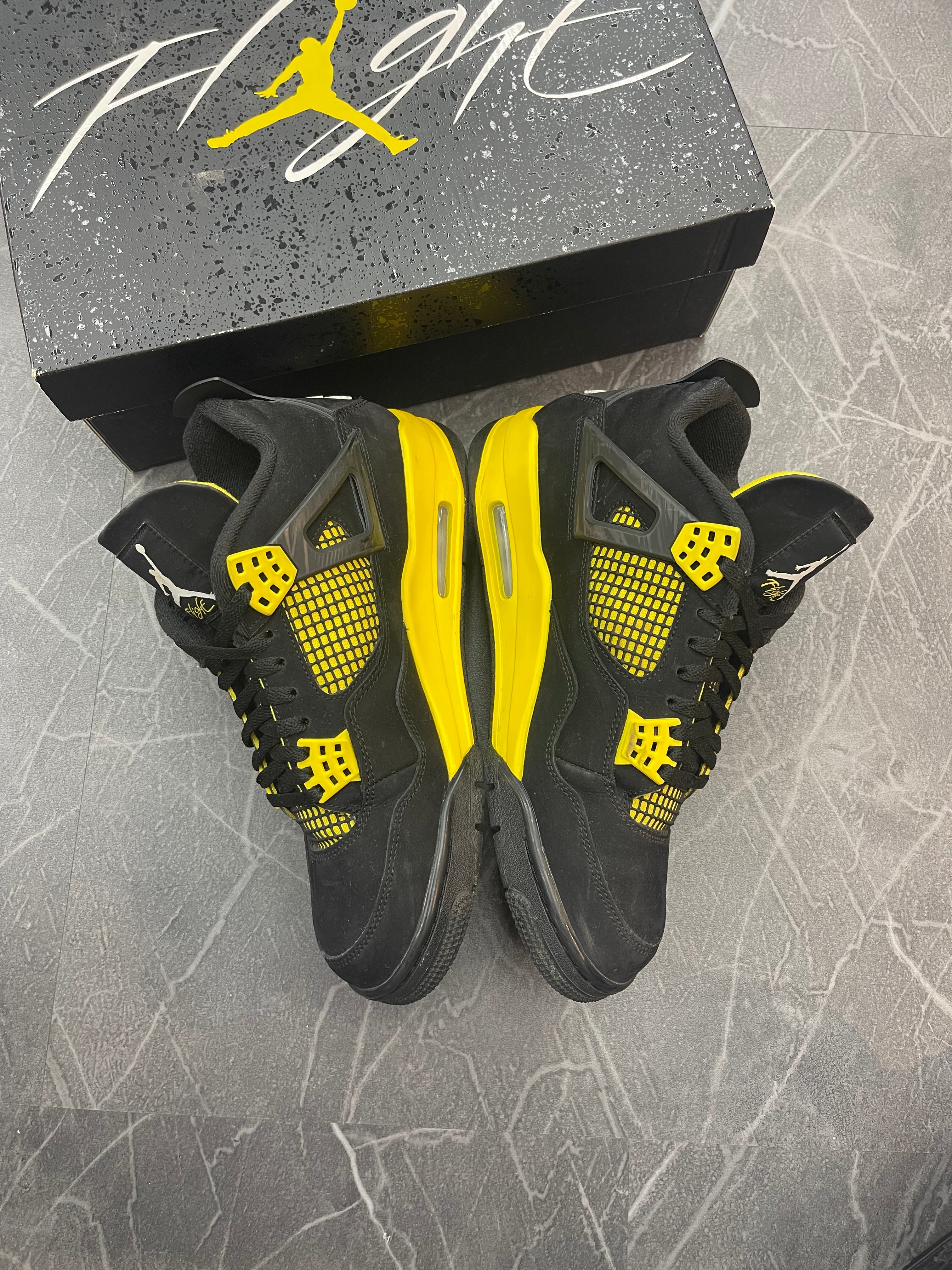 Jordan 4 “Thunder”