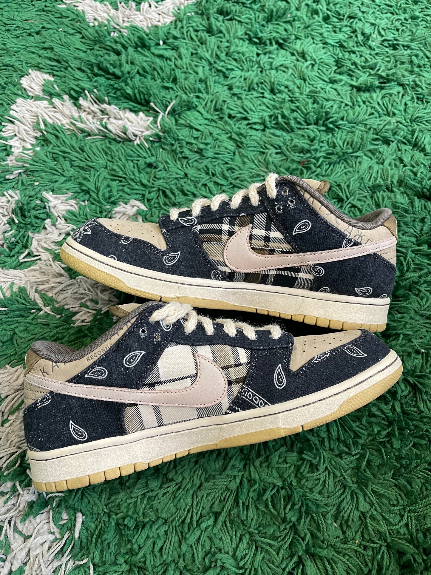 Nike Dunk Low SB “Travis Scott”