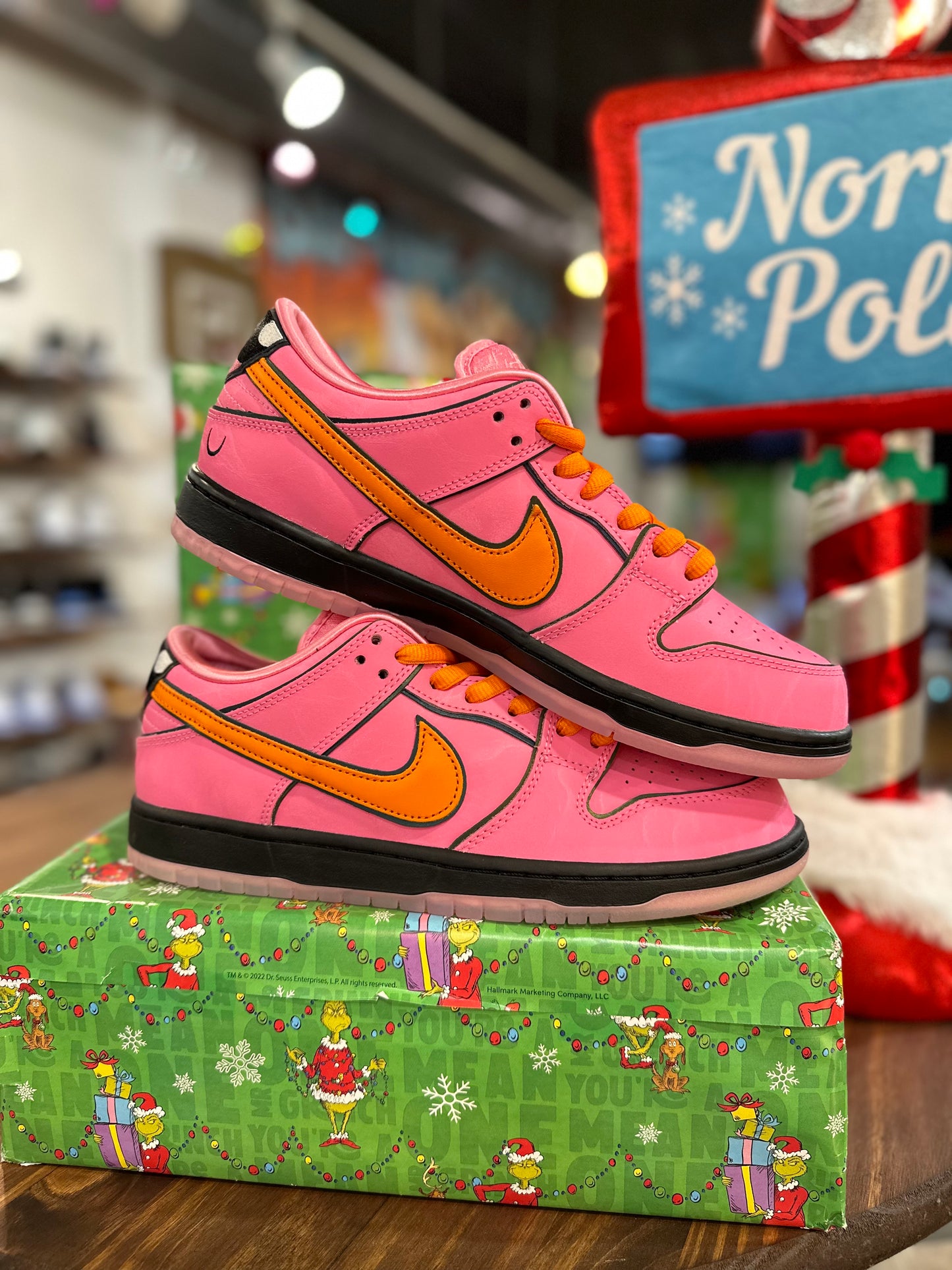 Nike SB Dunk Low x Powerpuff Girls “Blossom”