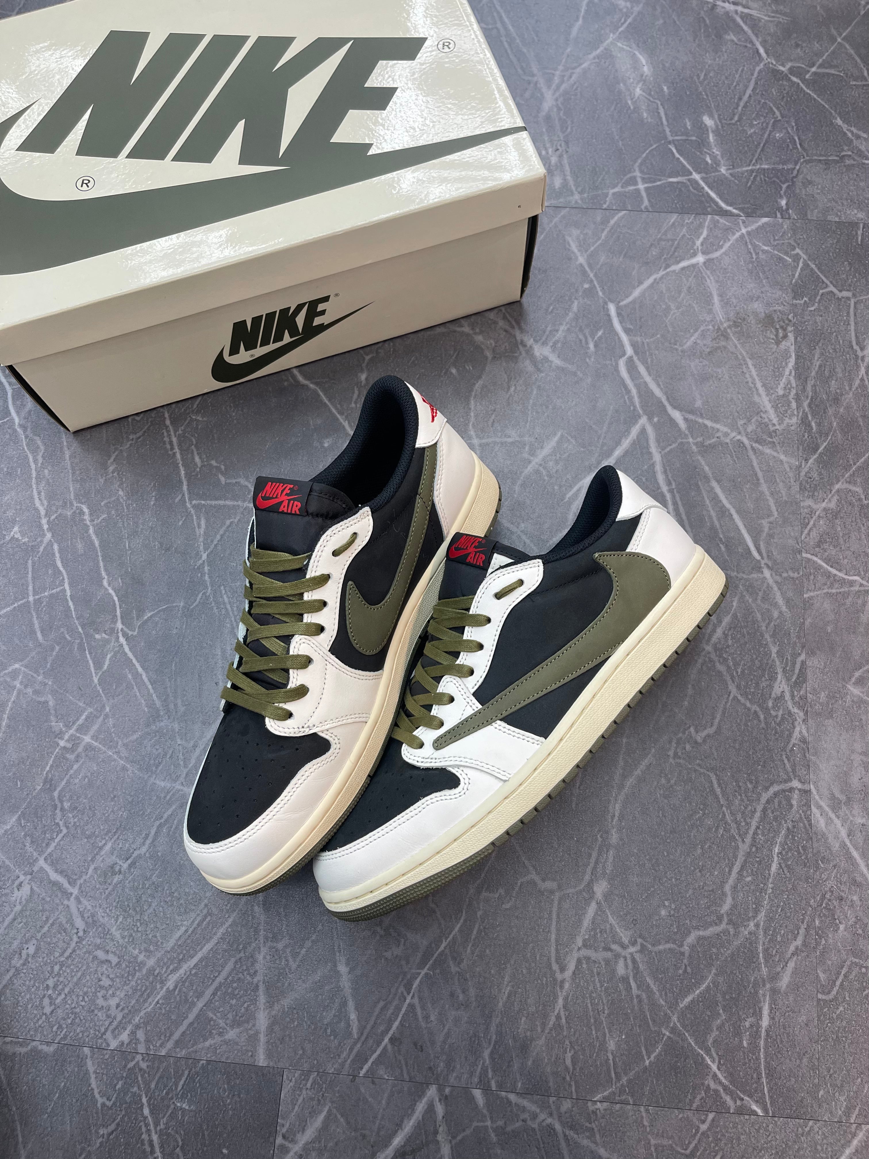 Travis Scott Jordan 1 Low “Olive”