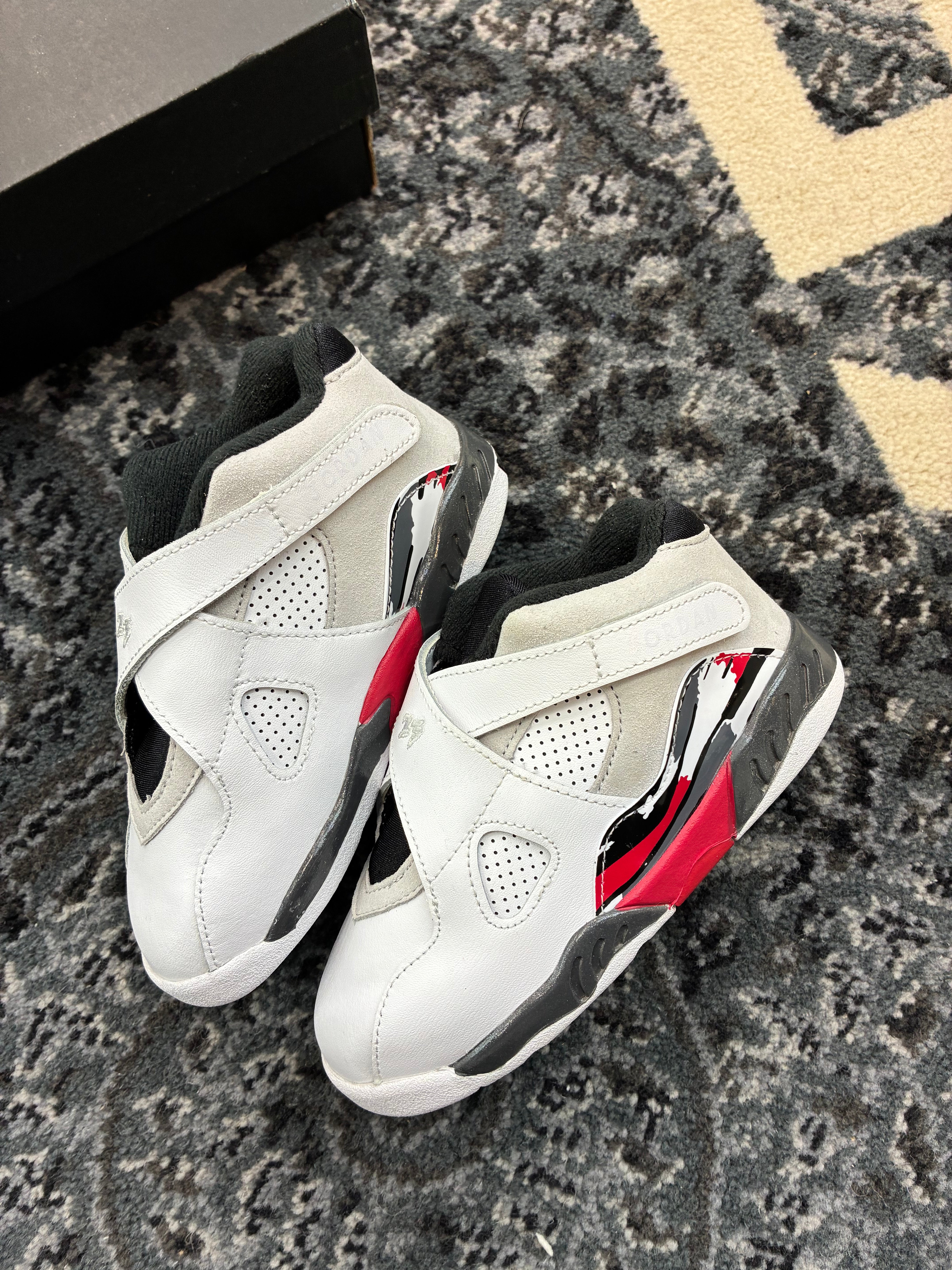 Jordan 8 “White True Red”