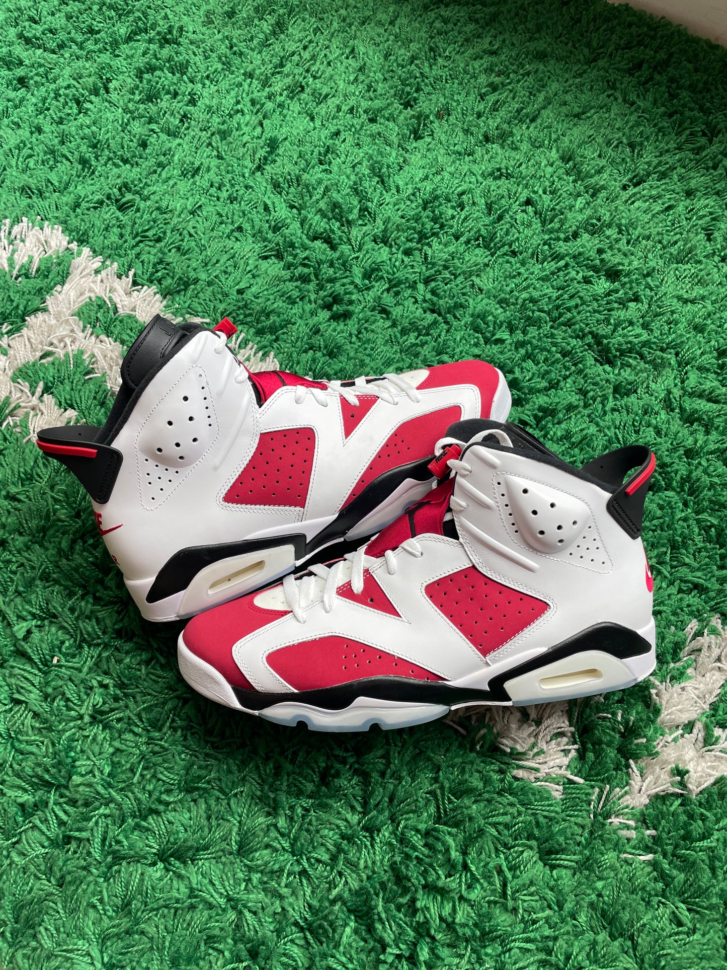 Jordan 6 “Carmine”