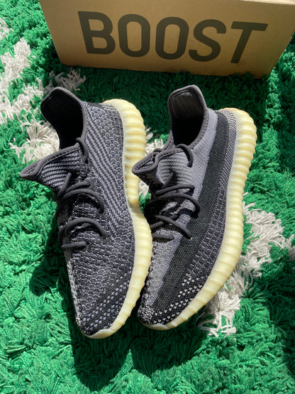 Yeezy 350 “Carbon”