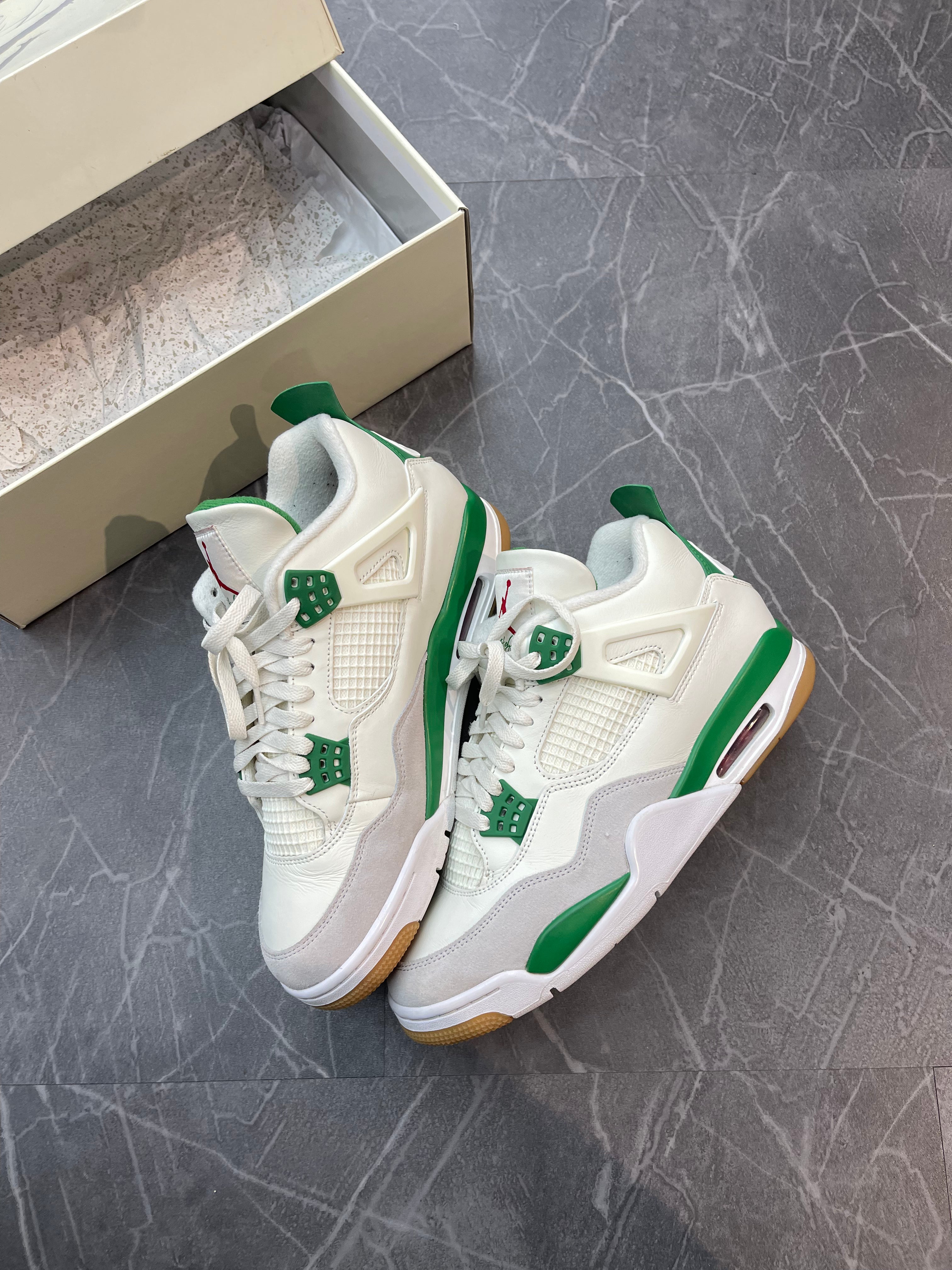 Jordan 4 SB “Pine Green”