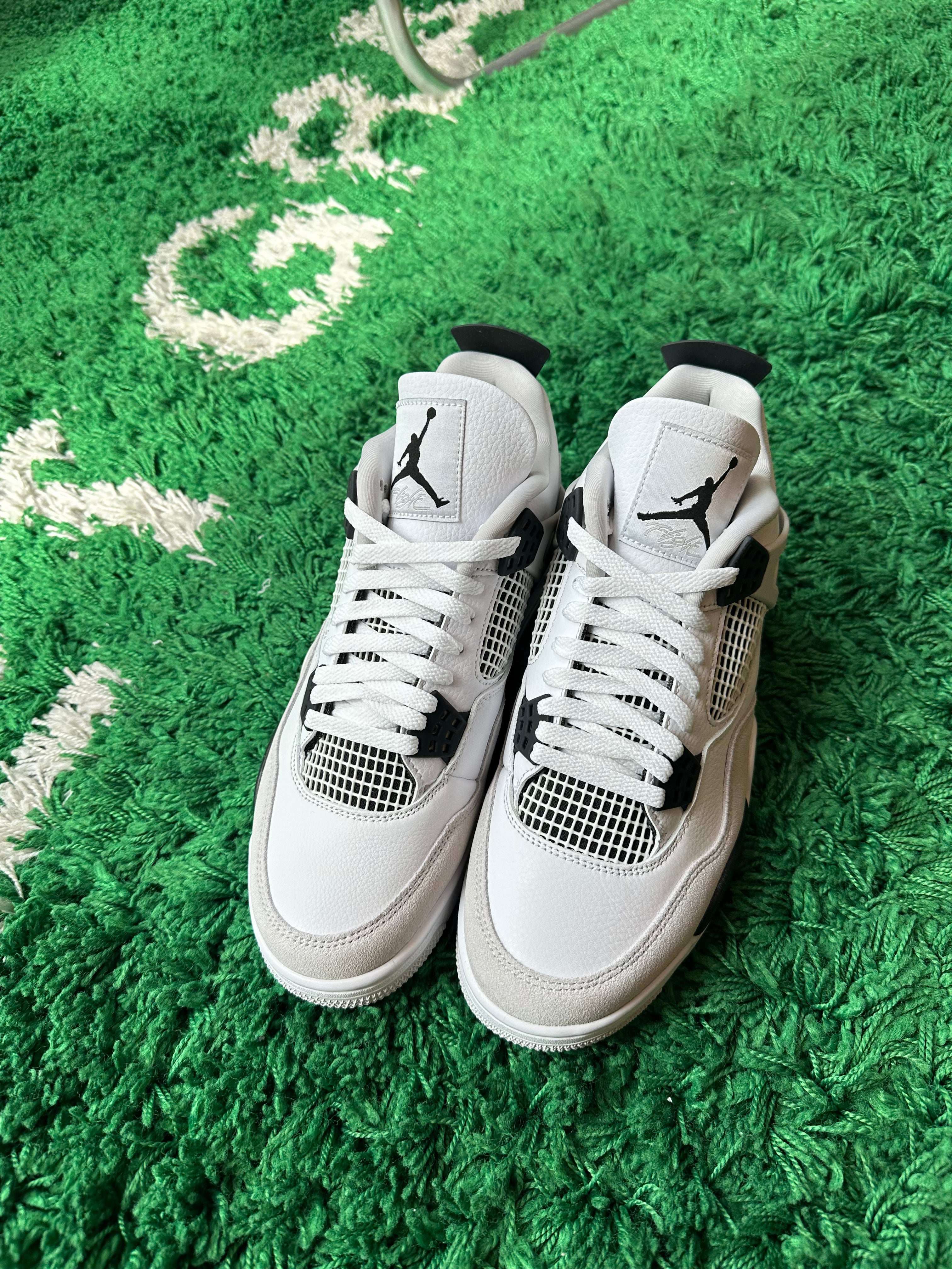 Jordan 4 “Military Black”