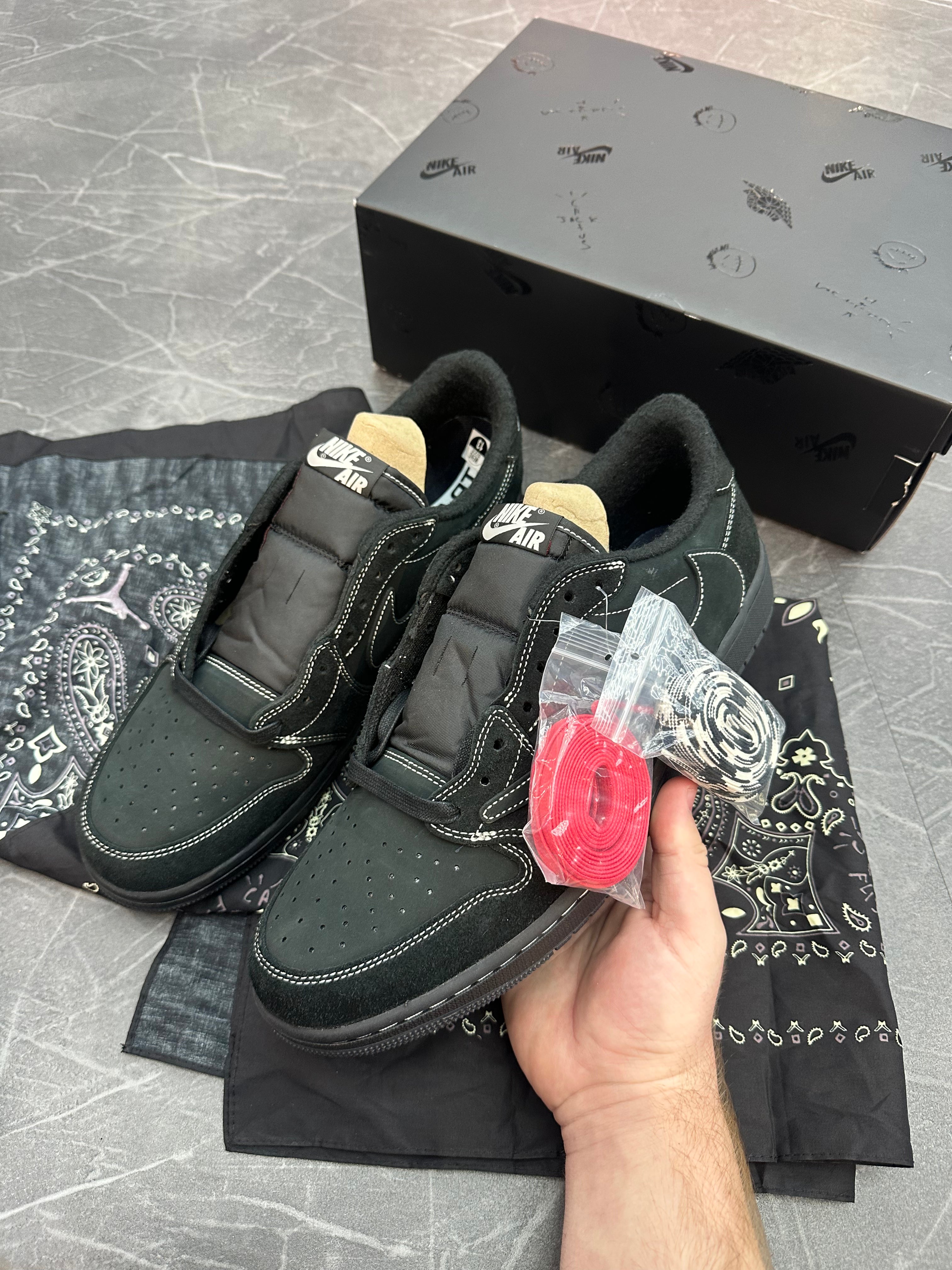 Jordan 1 Retro Low OG SP Travis Scott Black Phantom