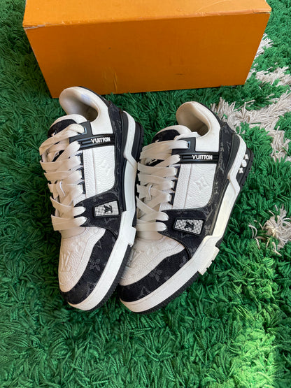 Louis Vuitton Trainers “White/Black”