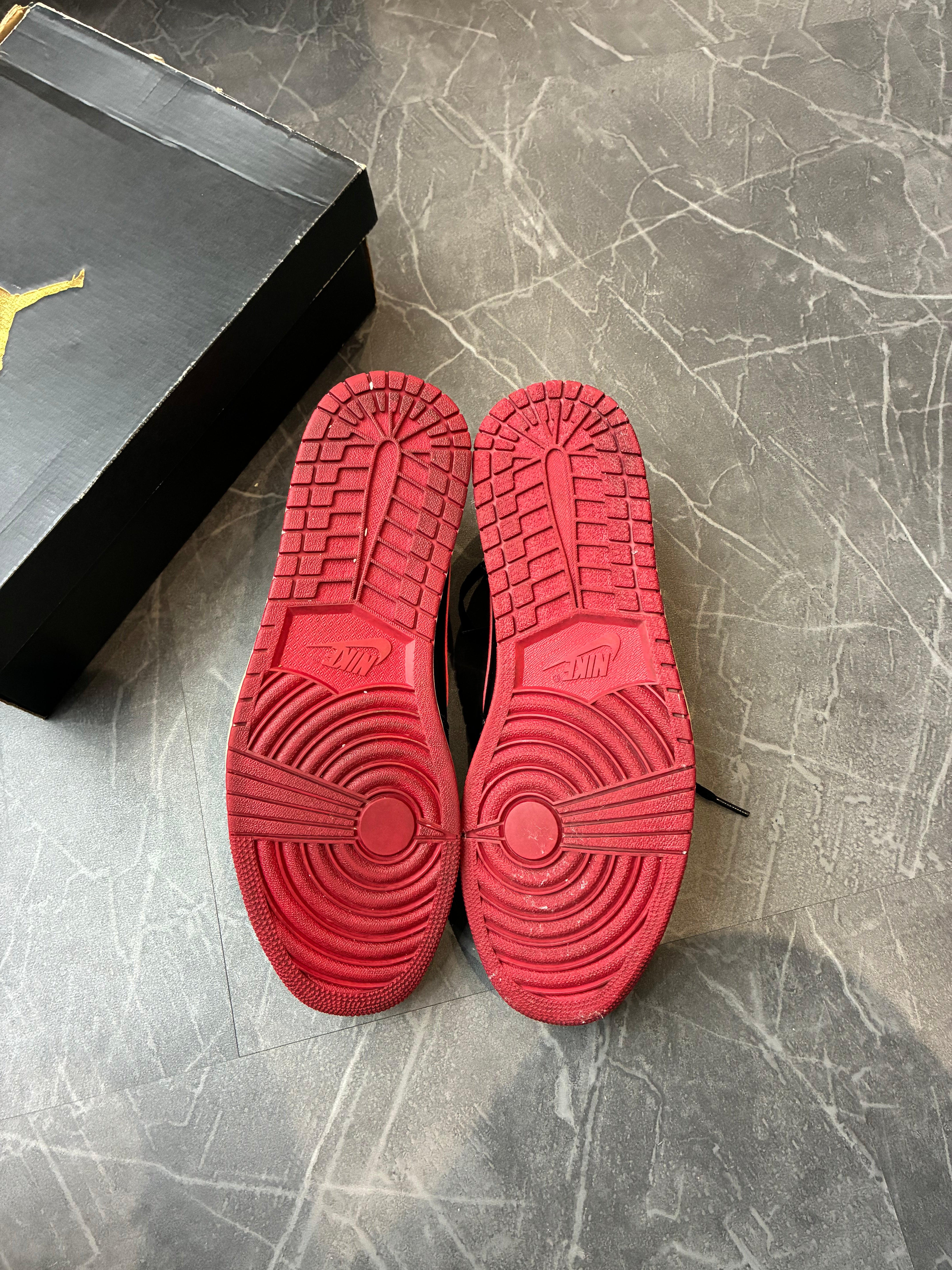 Jordan 1 Low “Bred” (2015)