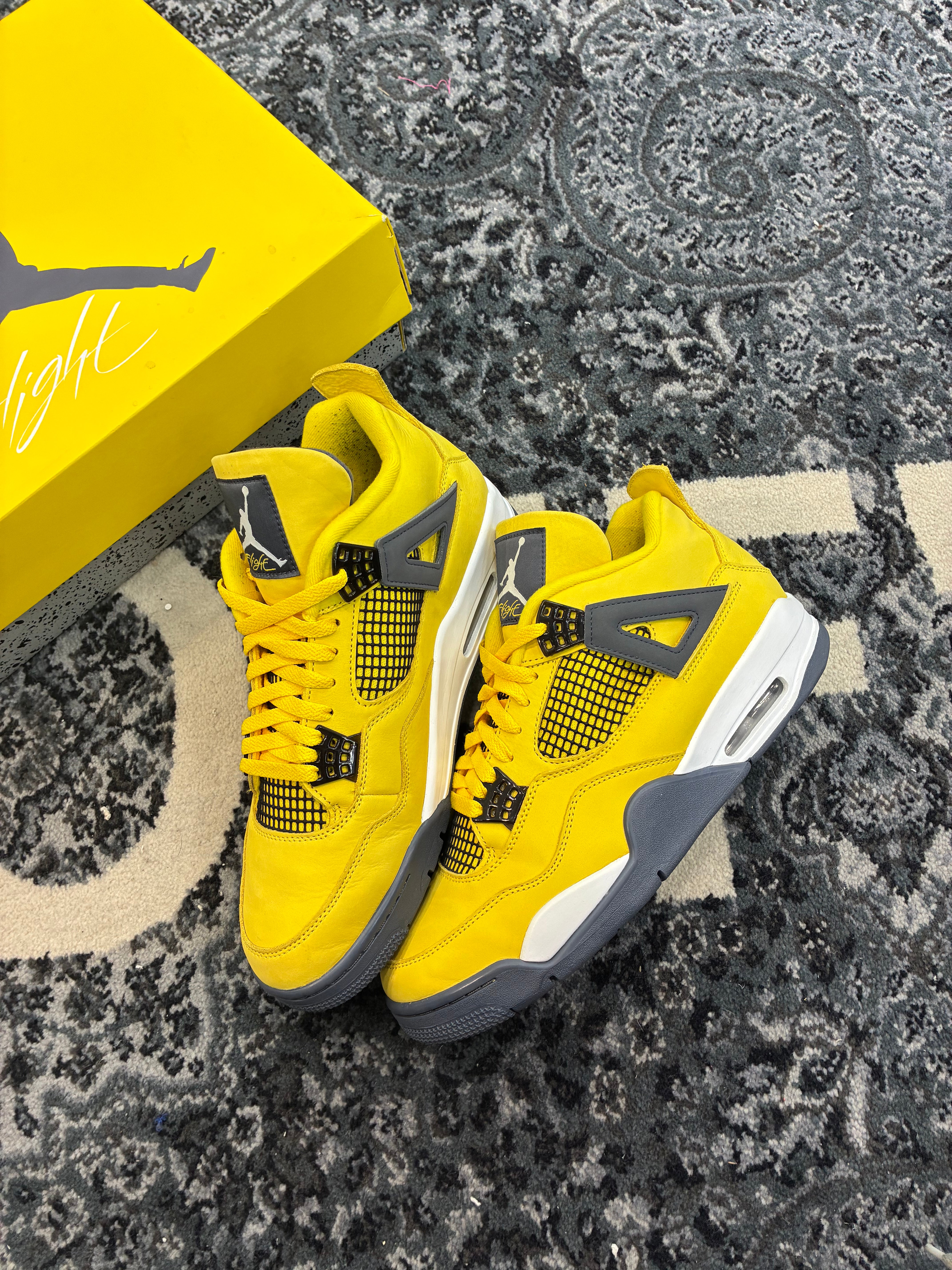 Jordan 4 “Lightning”