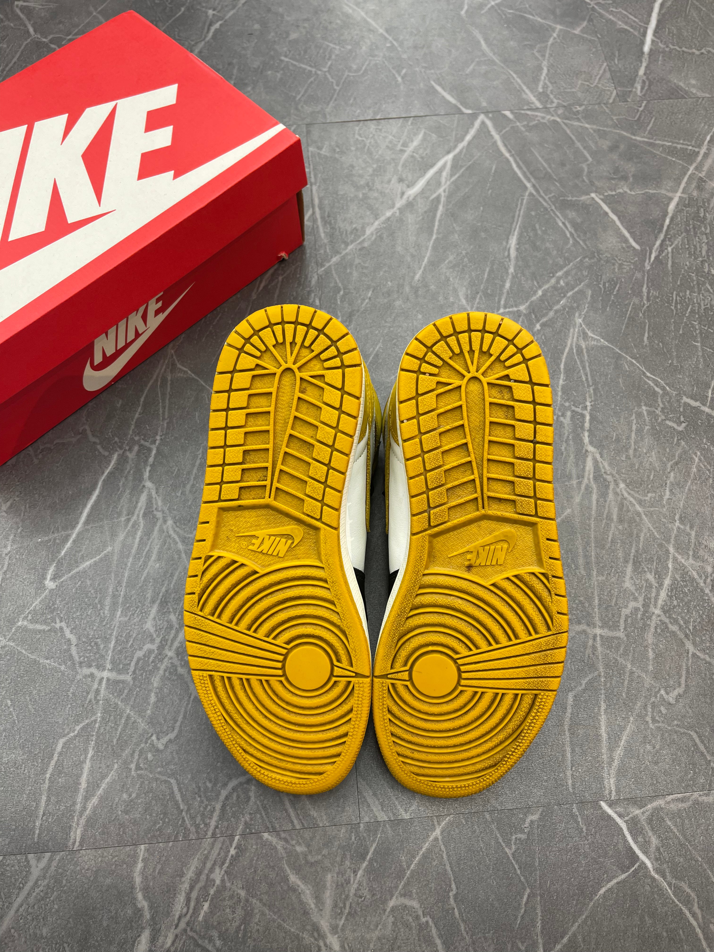 Jordan 1 High “Yellow Ochre”