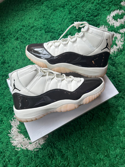 Jordan 11 “Neapolitan”