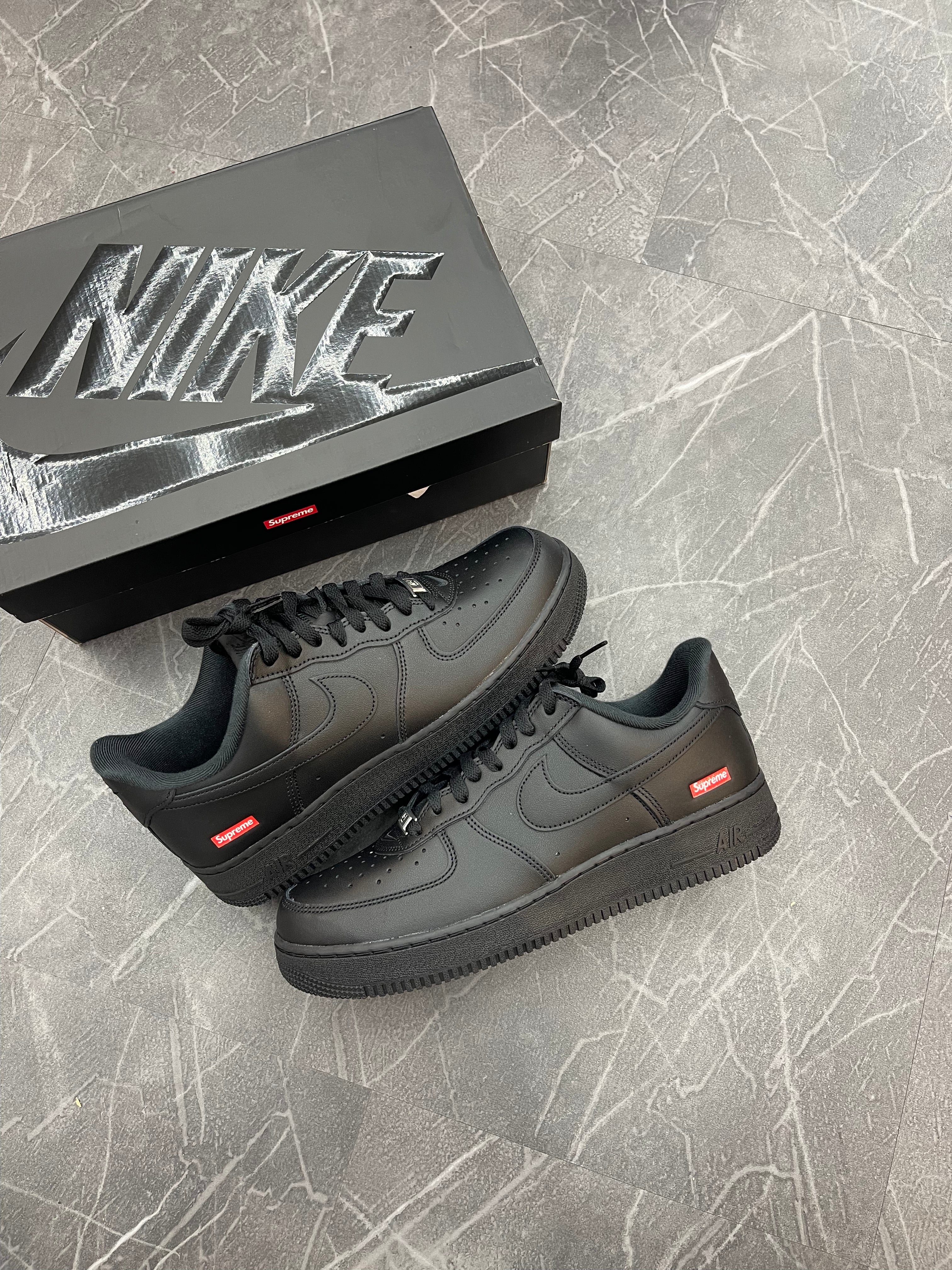 Supreme Air Force 1 Low “Black”