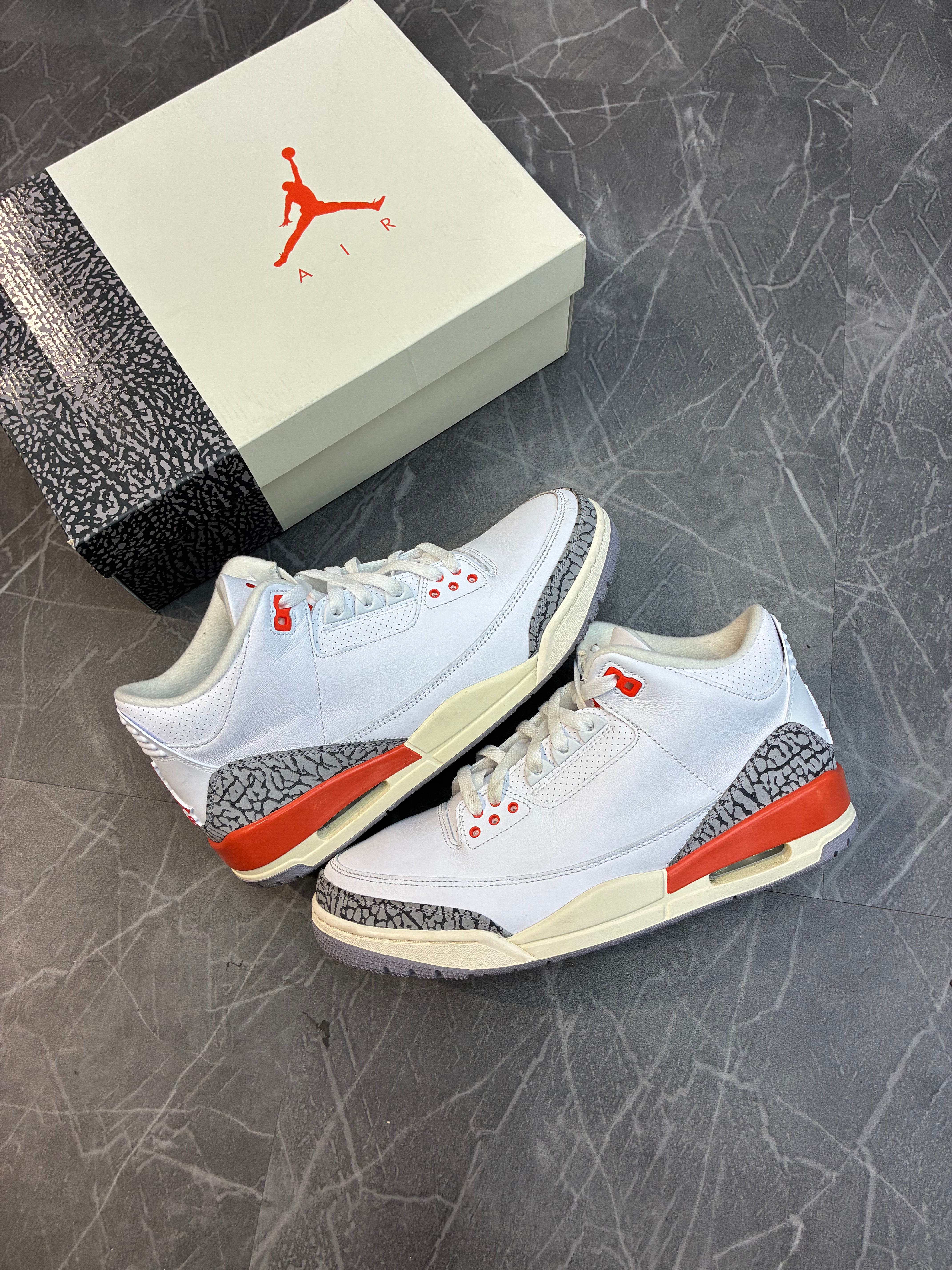 Jordan 3 “Georgia Peach”