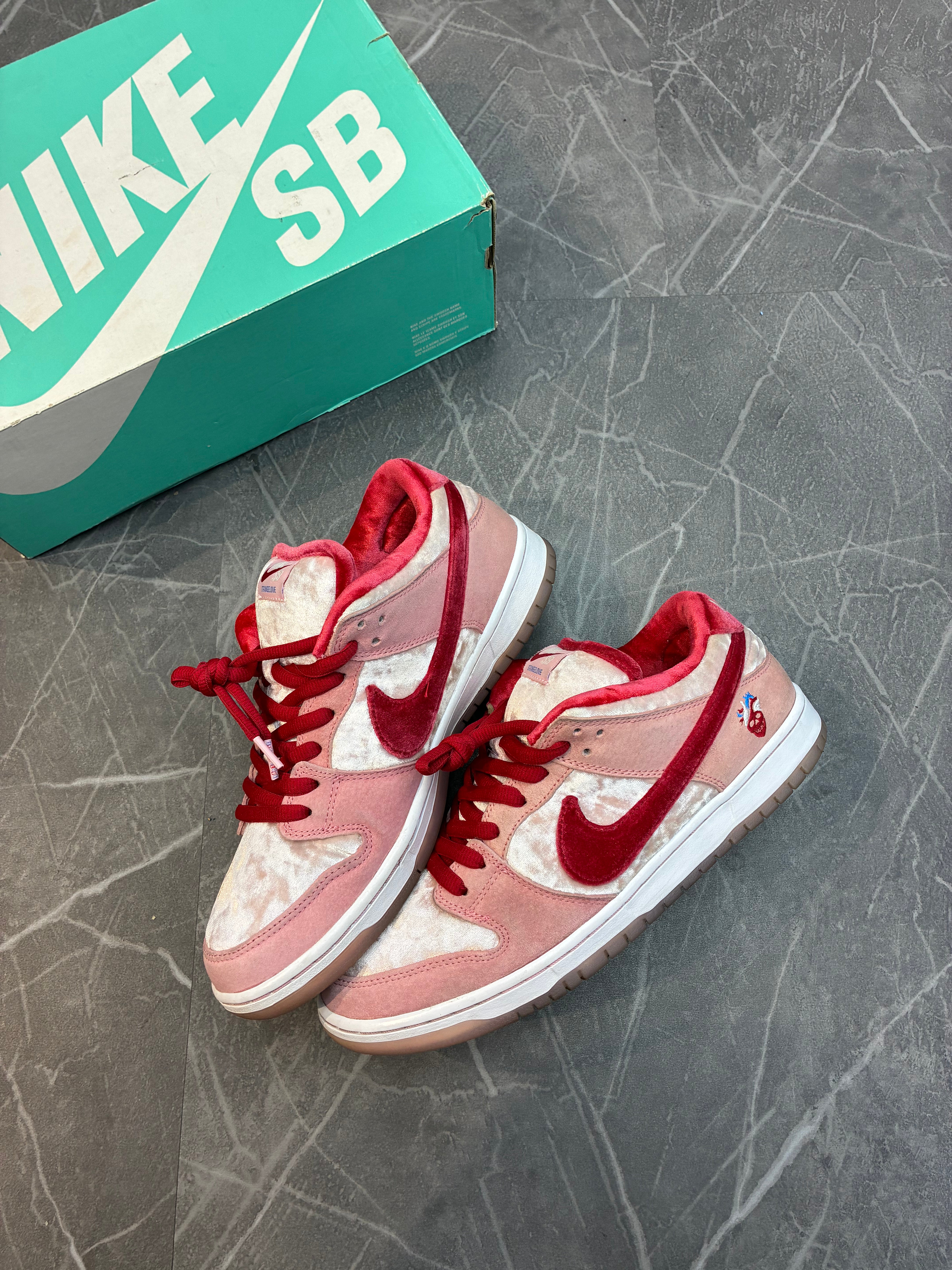 Nike SB Dunk Low “StrangeLove”