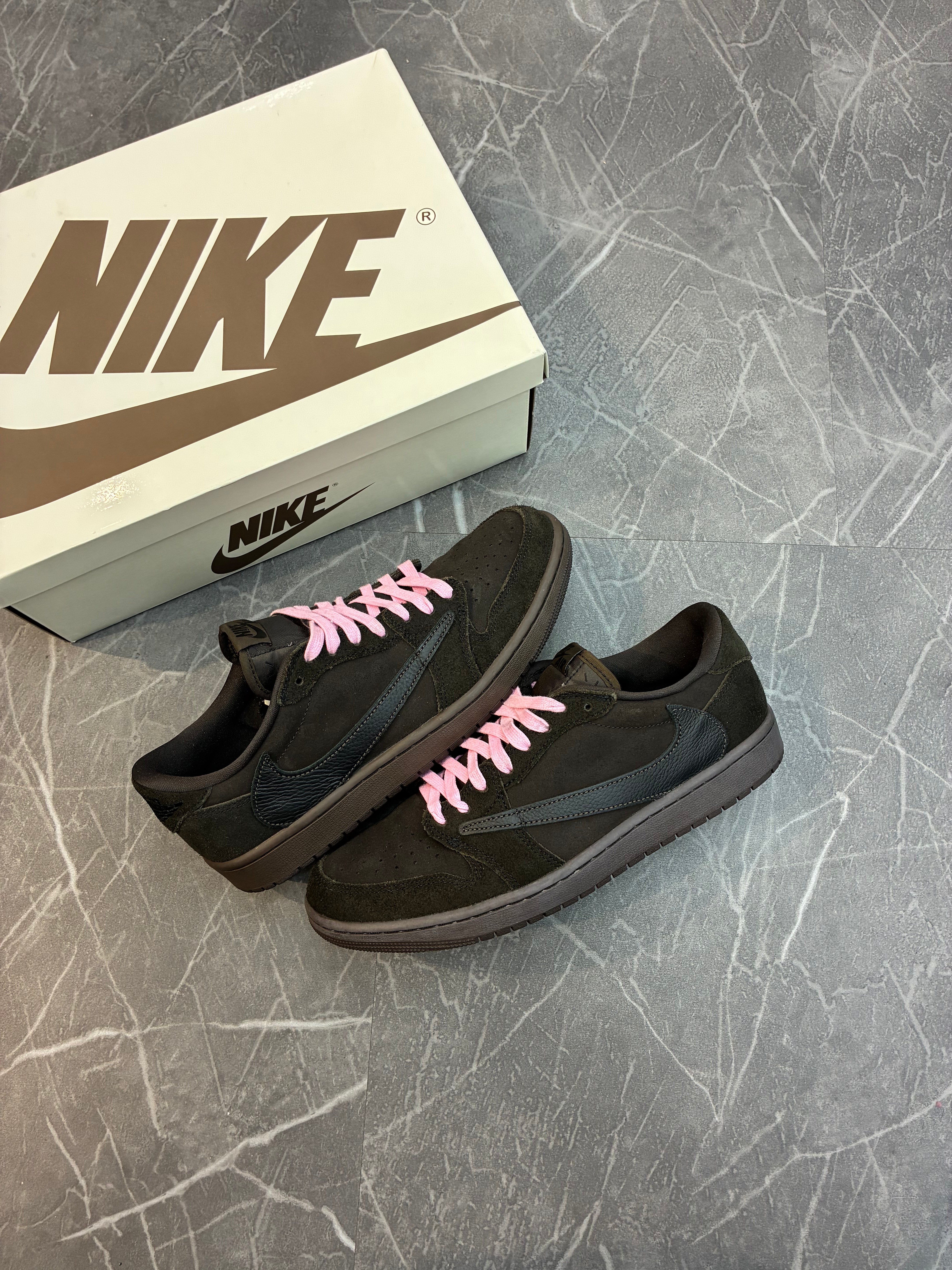 Travis Scott Jordan 1 Low “Velvet Brown”