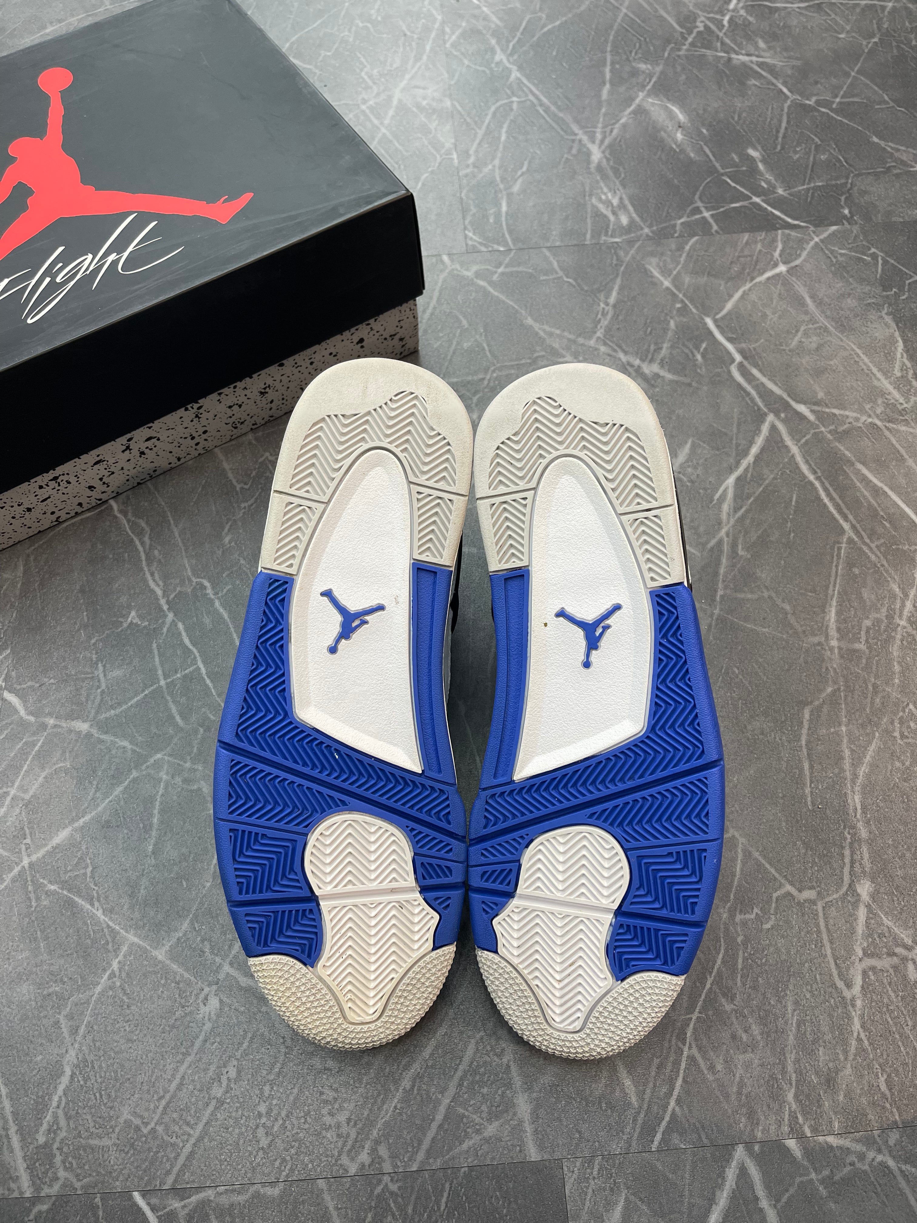 Jordan 4 “Motorsports” (2017)