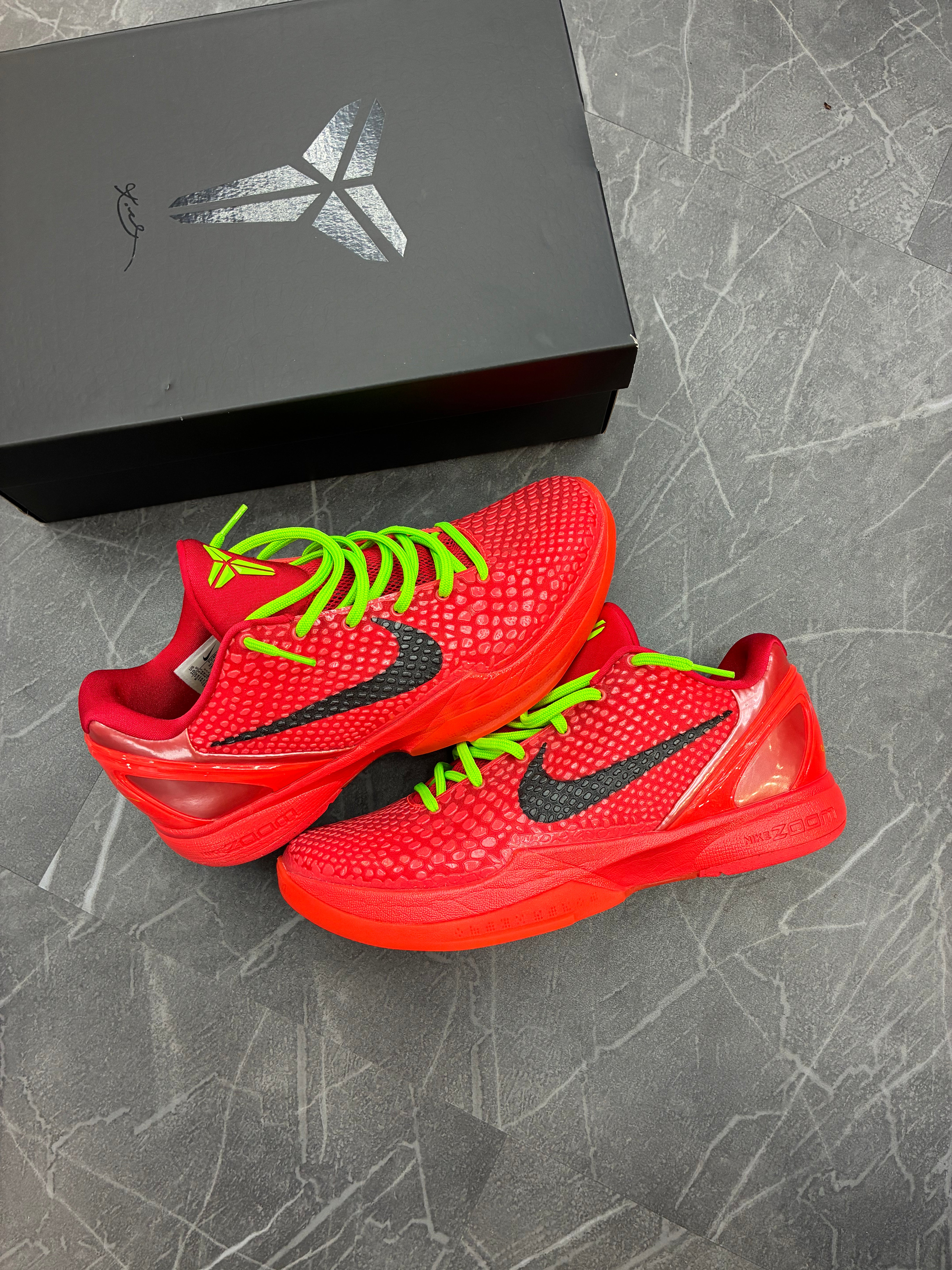 Nike Kobe 6 “Reverse Grinch”
