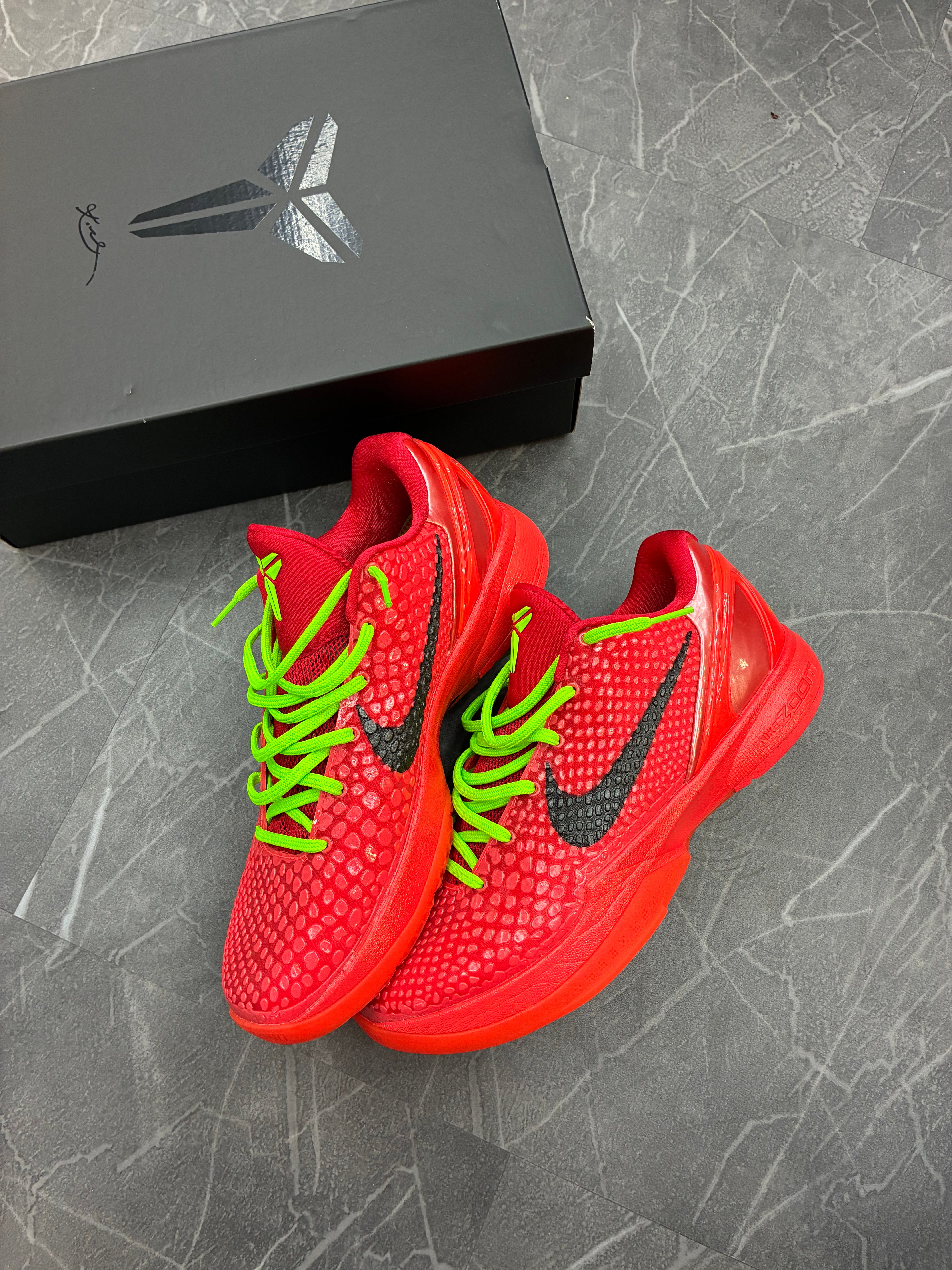 Nike Kobe 6 “Reverse Grinch”