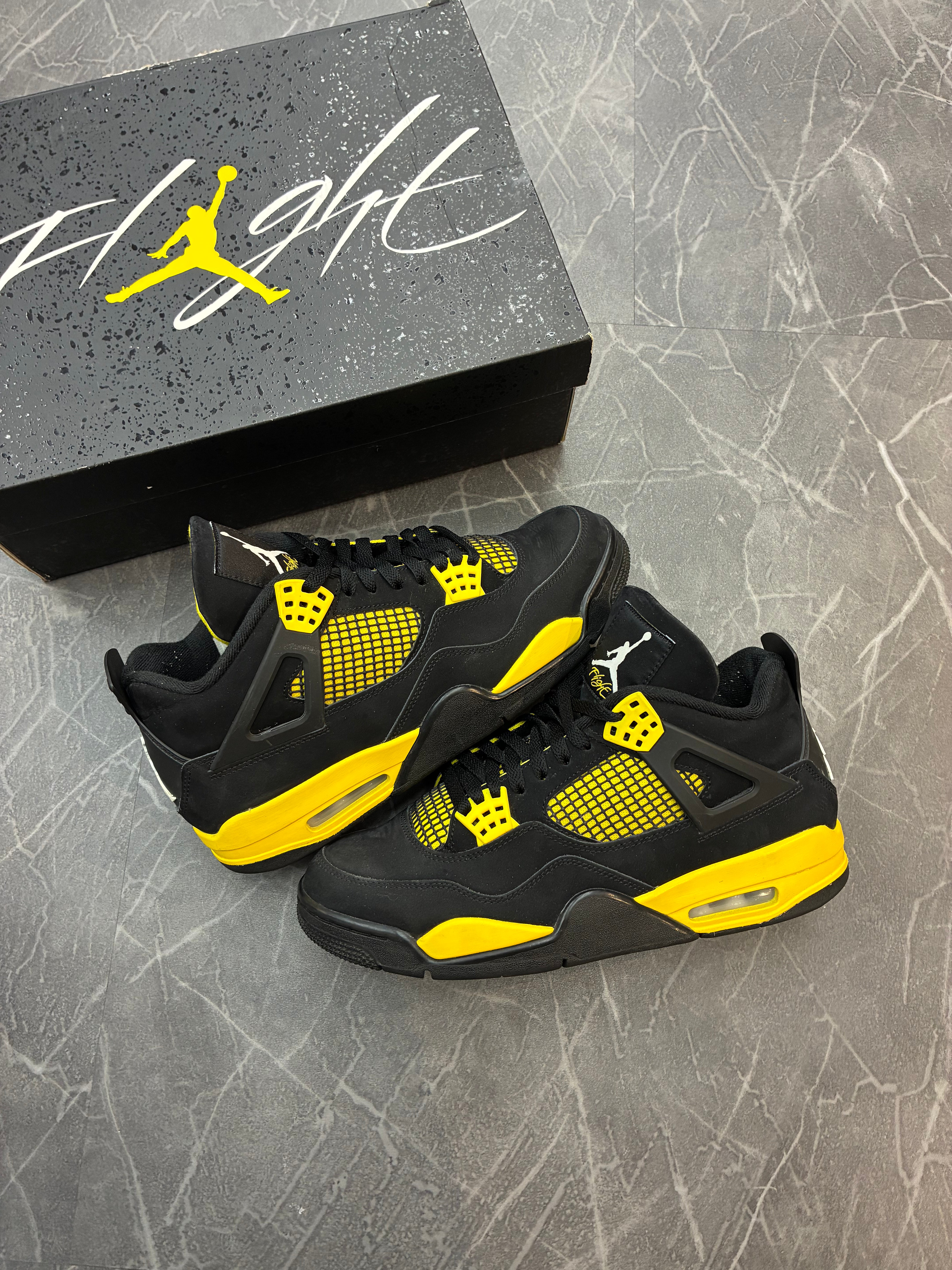 Jordan 4 “Thunder”