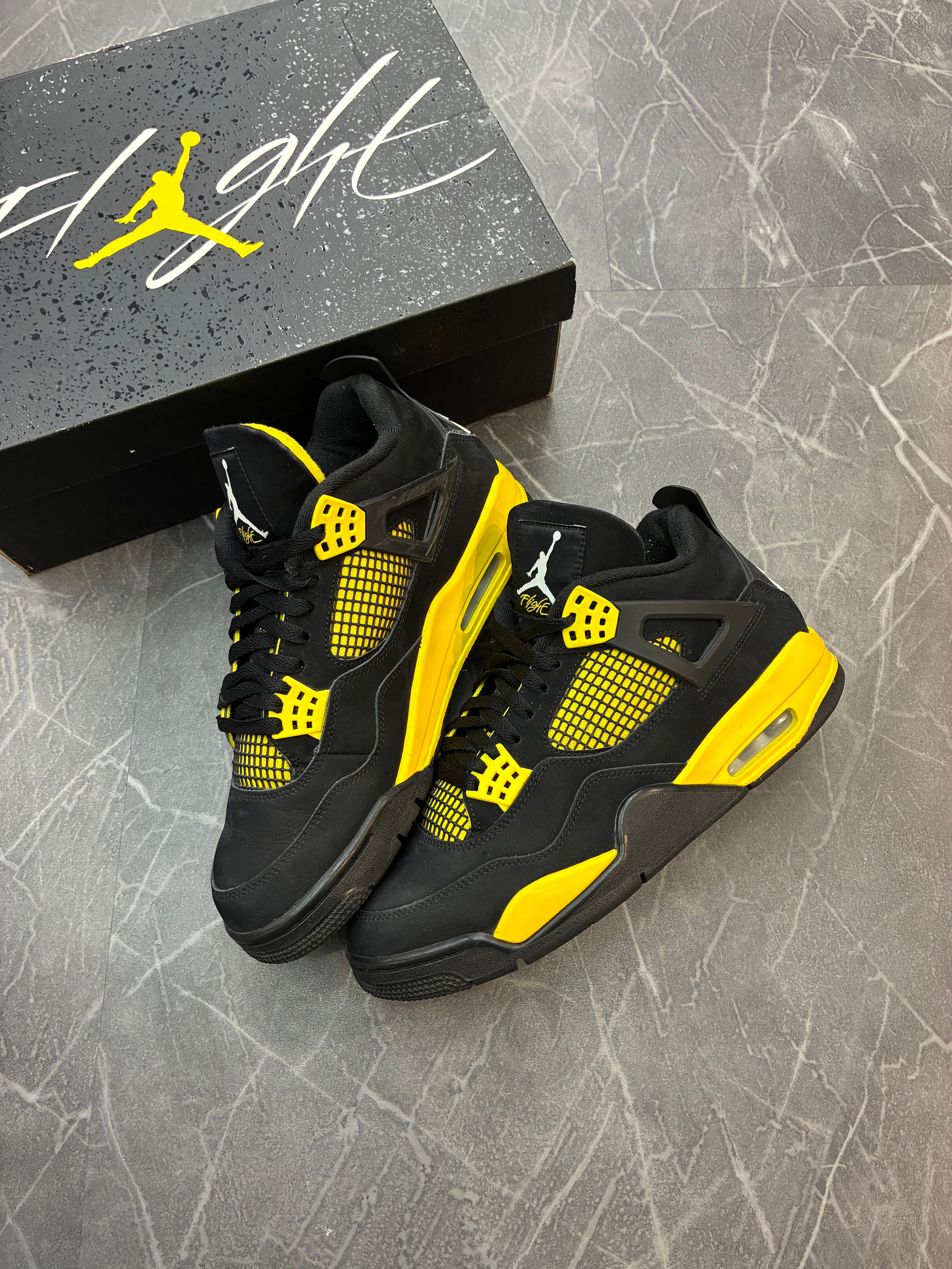 Jordan 4 “Thunder”