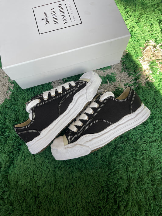 Maison Mihara Yasuhiro “black”