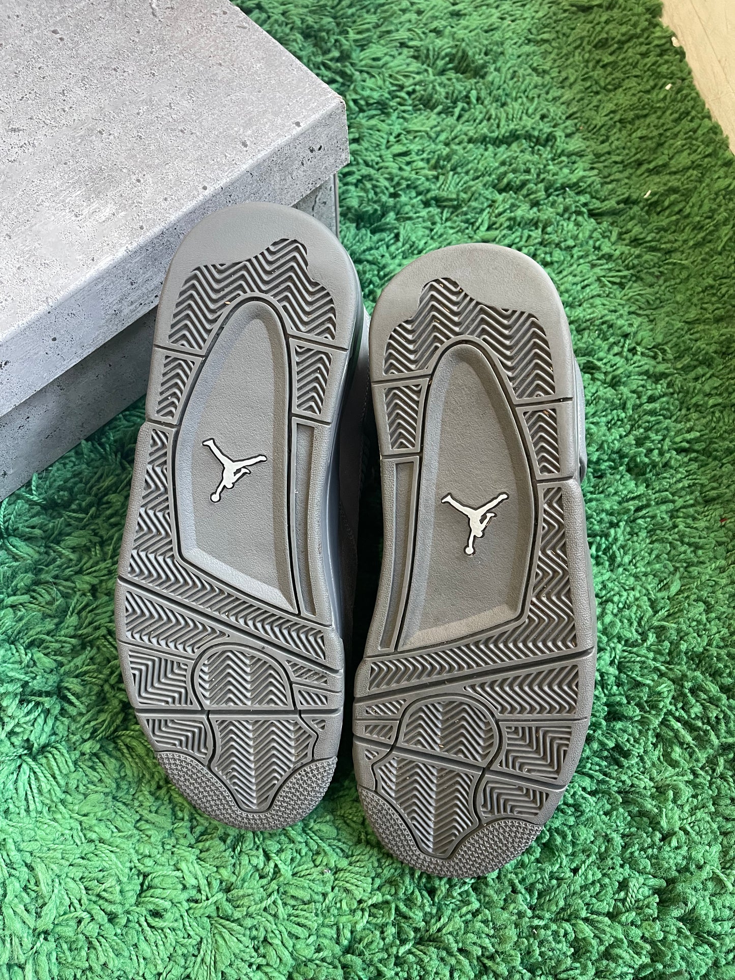 Jordan 4 “Wet Cement”